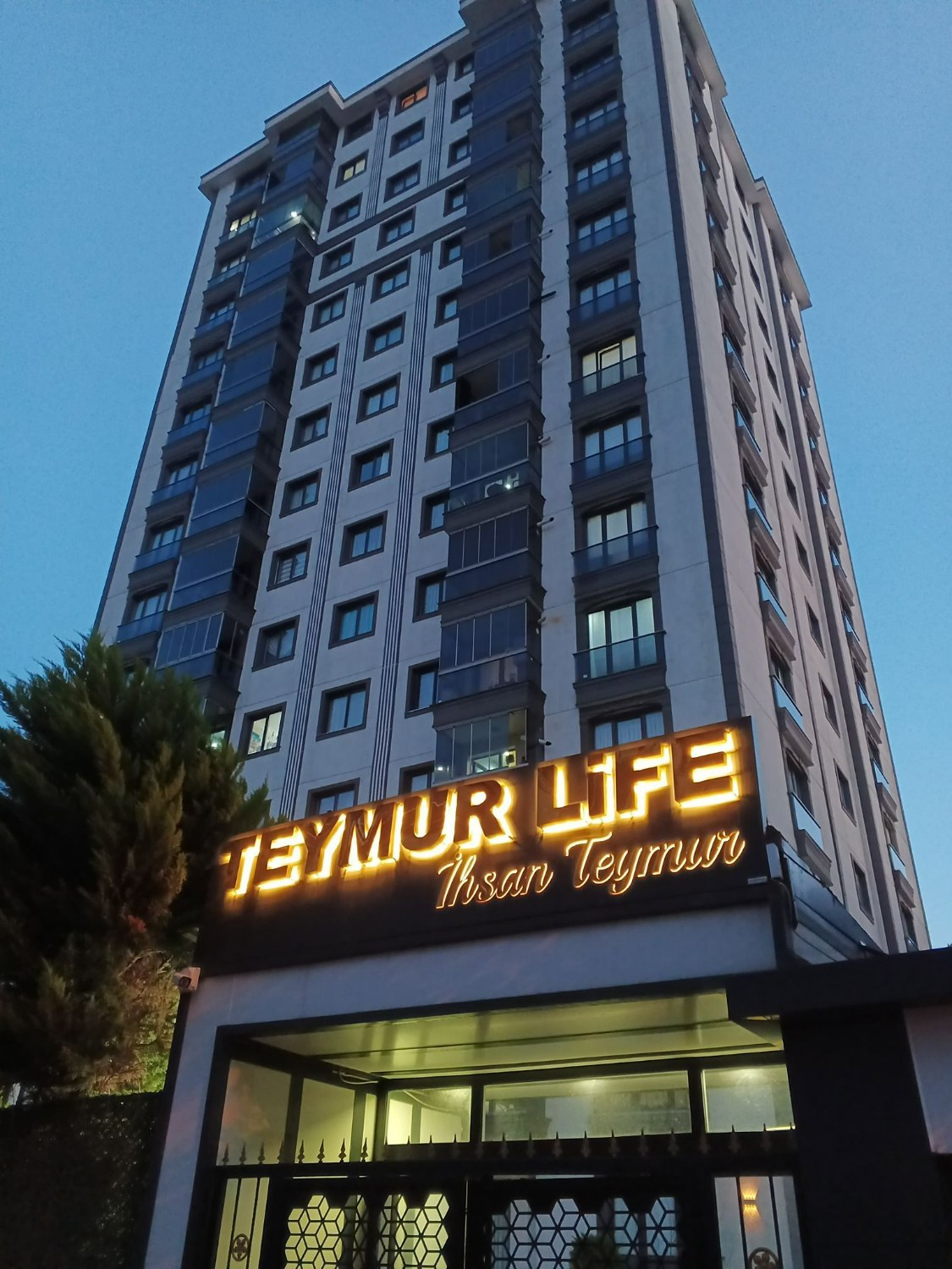 AKTEYMUR LİFE SİTESİ MODERN 3+1 SATILIK DAİRE