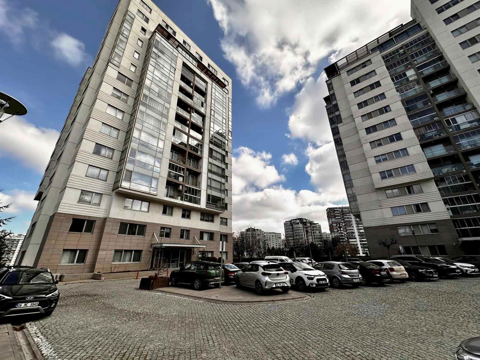 ÇANKAYA PARK VADİ EVLERİ'NDE SATILIK 4+1 DAİRE