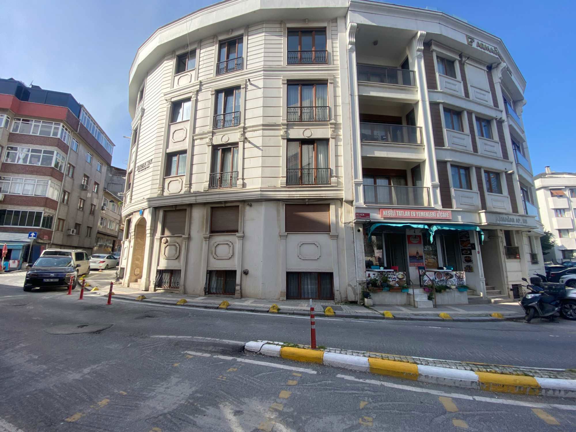 ÜSKÜDAR SULTANTEPE SELVILIK CADDESINDE KIRALIK 4+1 DUBLEKS
