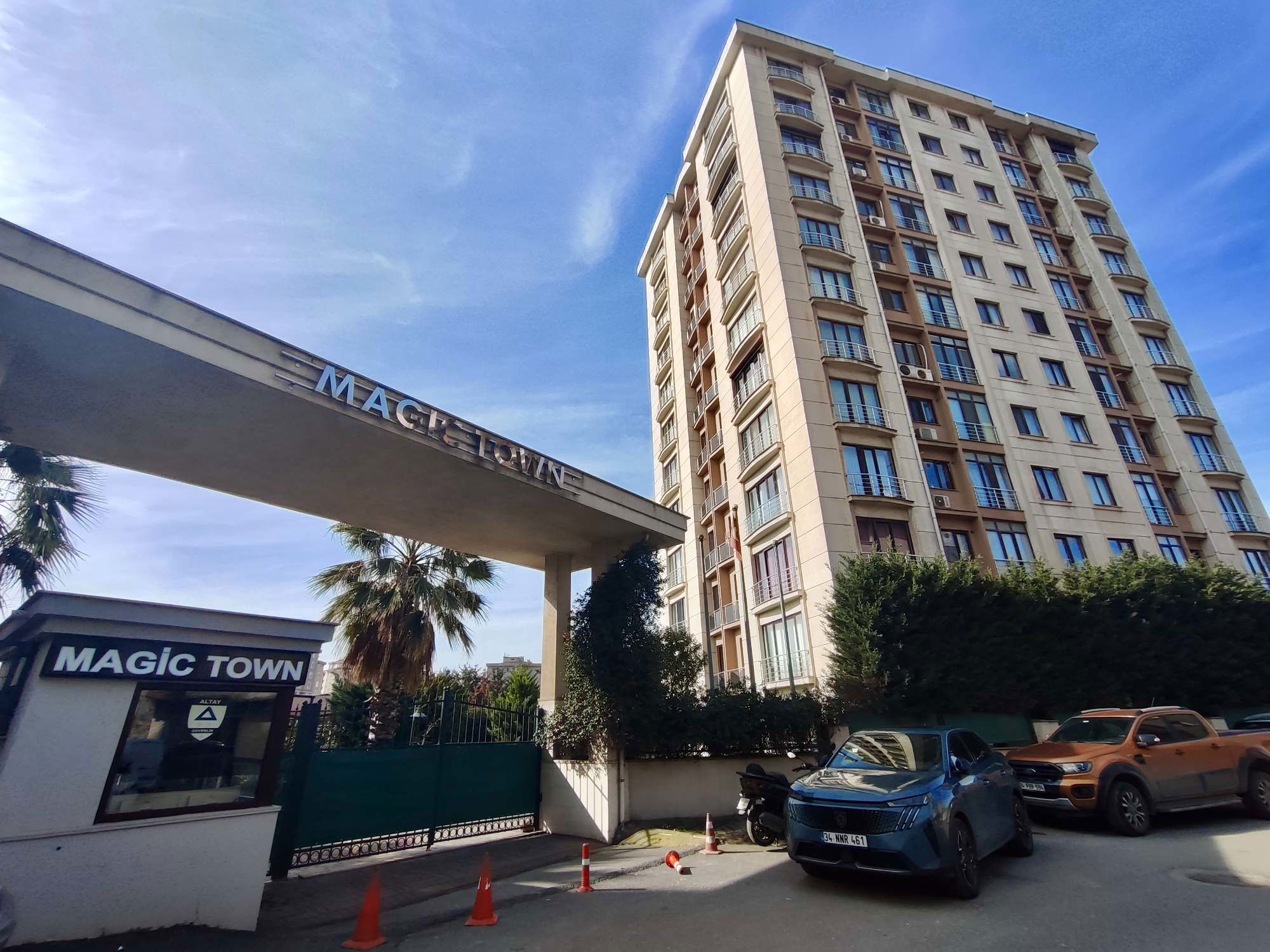 ATAŞEHİR KÜÇÜKBAKKALKÖY MAGIC TOWN SITESI KIRALIK 3+1 DAIRE