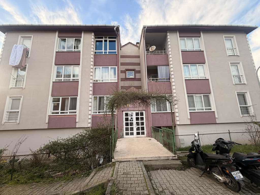 BAŞİSKELE YEŞİLKENT SİTESİNDE 3+1 FULL YAPILI KİRALIK DAİRE