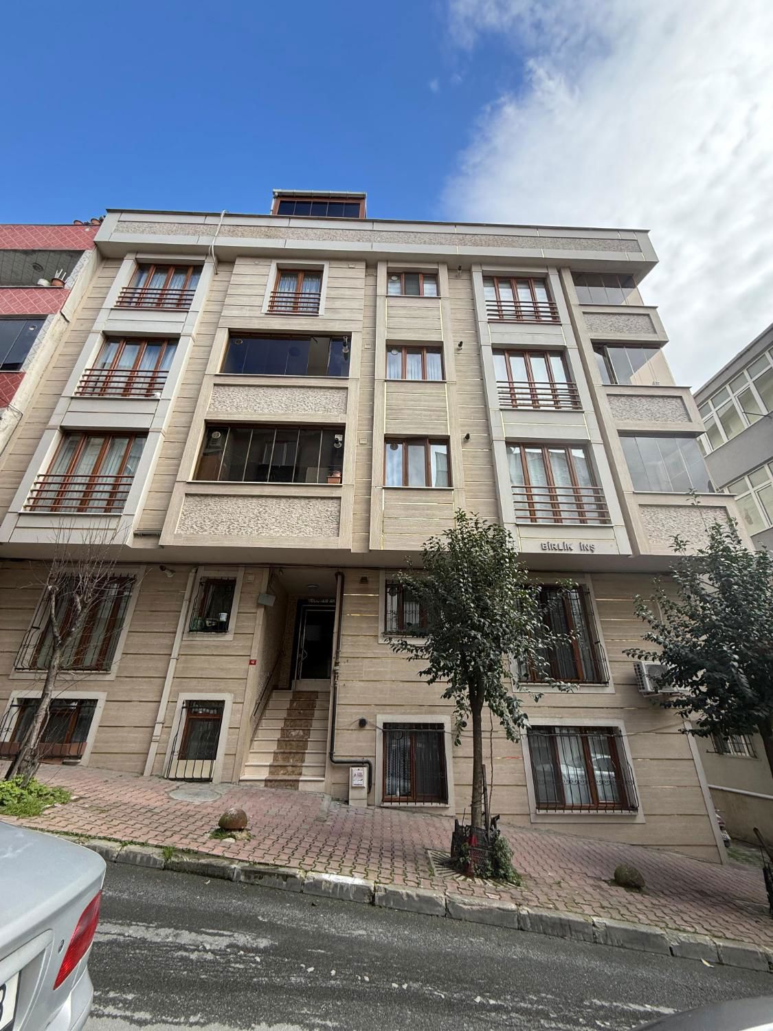 BAYRAMPAŞA MERKEZİ KONUMDA 3+2 SATILIK DUBLEKS DAİRE
