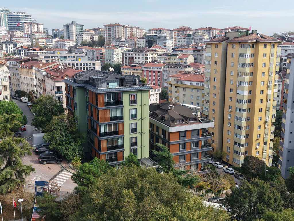 BEŞİKTAŞ DİKİLİTAŞ ÇETİN EMEÇ PARK BÖLGESİNDE MİMAR TARAFINDAN YAPILMIŞ KEYİFLİ DAİRE