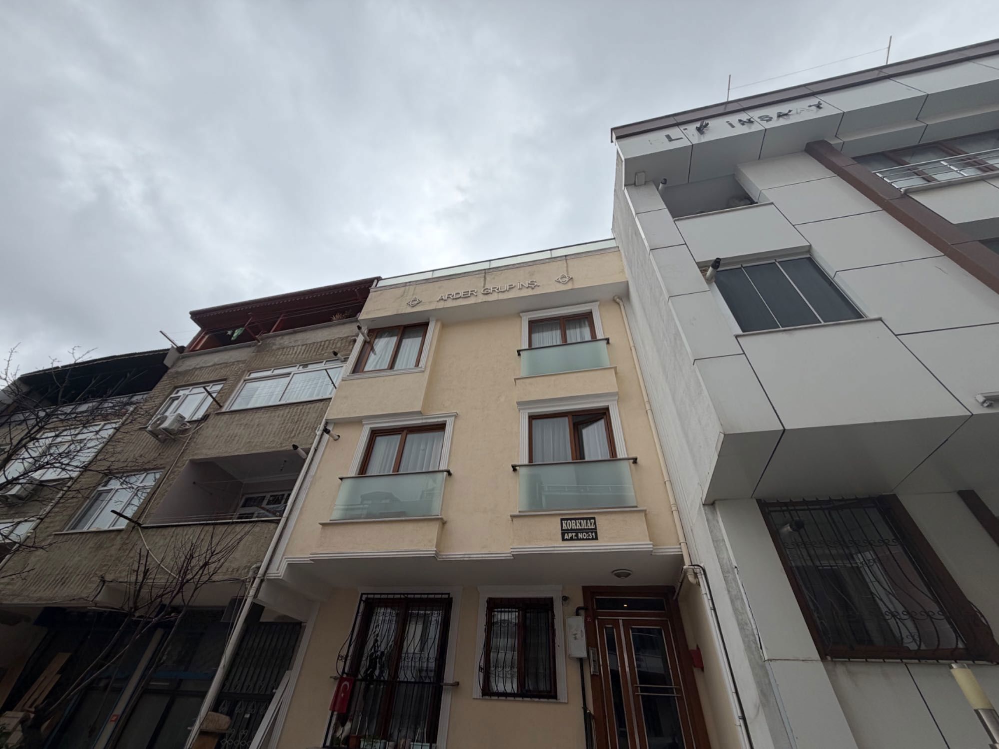 ATAŞEHIR ESATPAŞA KULLANIŞLI SATILIK 1+1 DAIRE