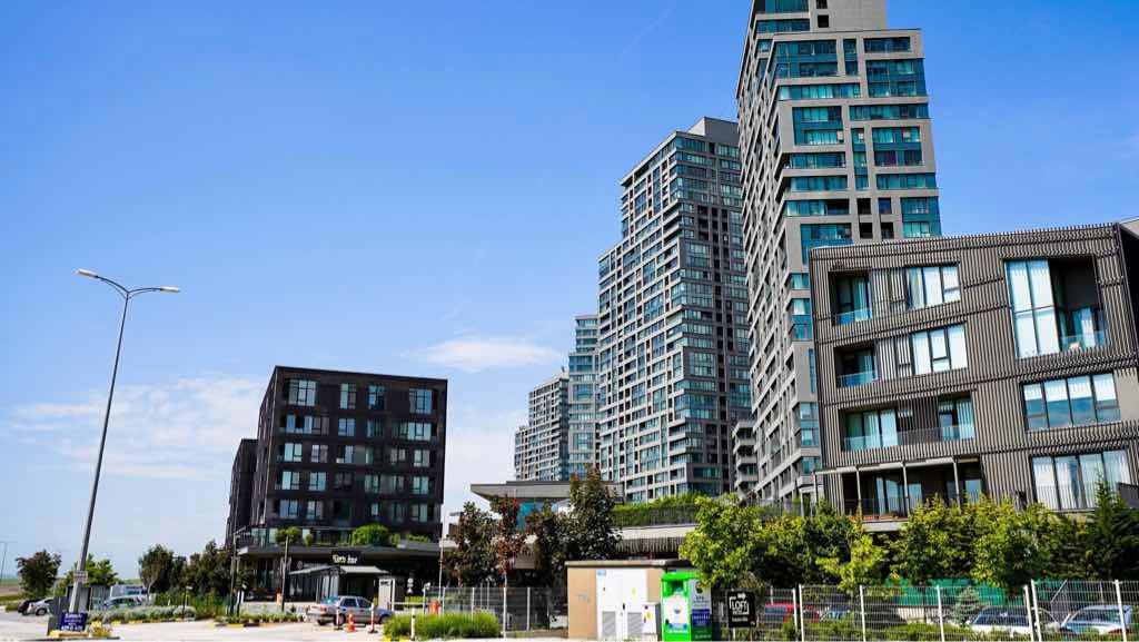 İNCEK LOFT EŞYALI KAPALI MUTFAK BALKONLU KİRALIK 1+1 DAİRE