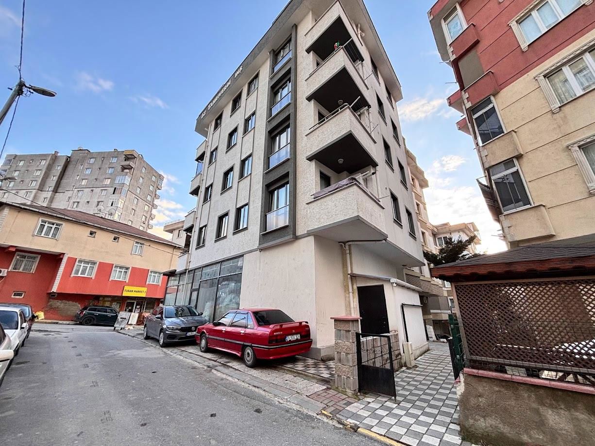 YENIDOĞANDA GENÇ BINADA ULAŞIMI KOLAY 2+1 SATILIK DAIRE