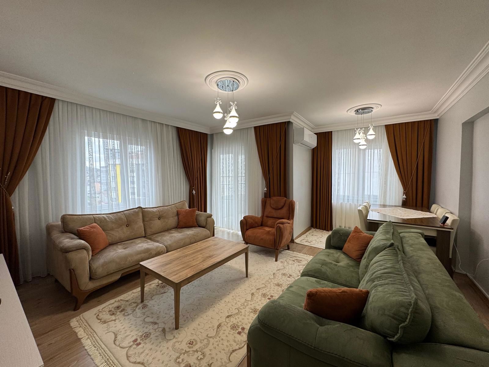 YAKACIK HÜRRİYET MAHALLESİ 'NDE GENİŞ M2 Lİ KISMİ DENİZ MANZARALI 3+1 SATILIK DAİRE