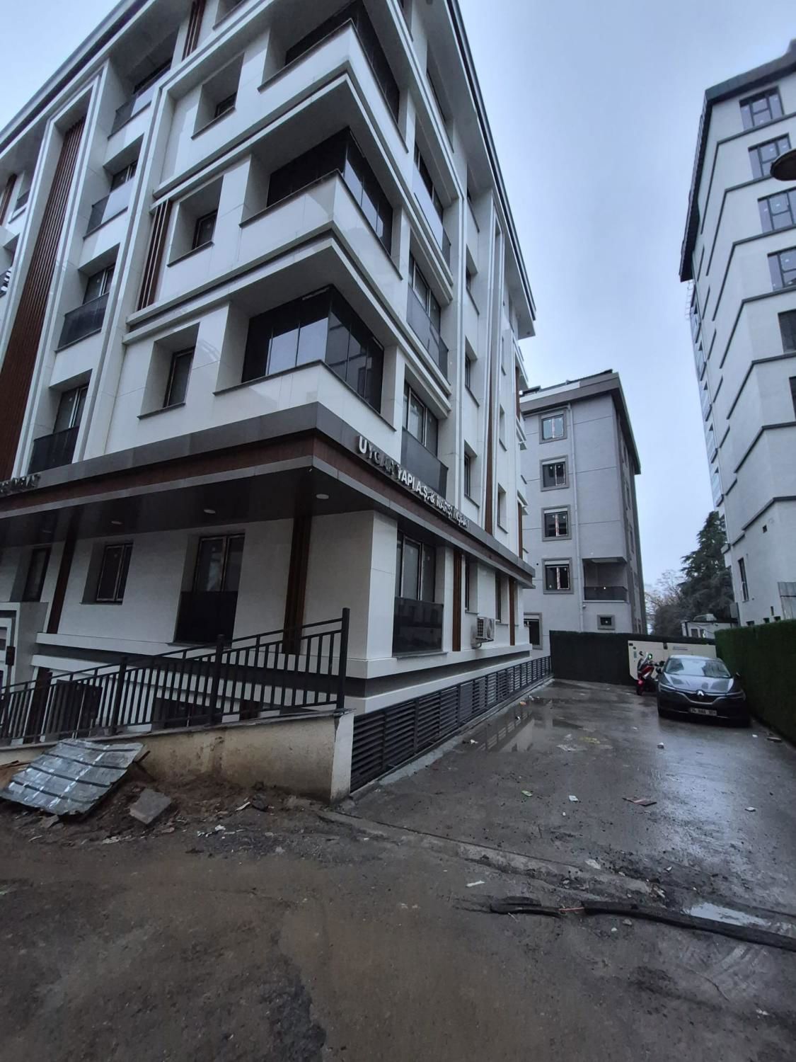 BEŞİKTAŞ DİKİLİTAŞ DARPHANE’DE YENİ BİNADA 3+1 SATILIK DAİRE