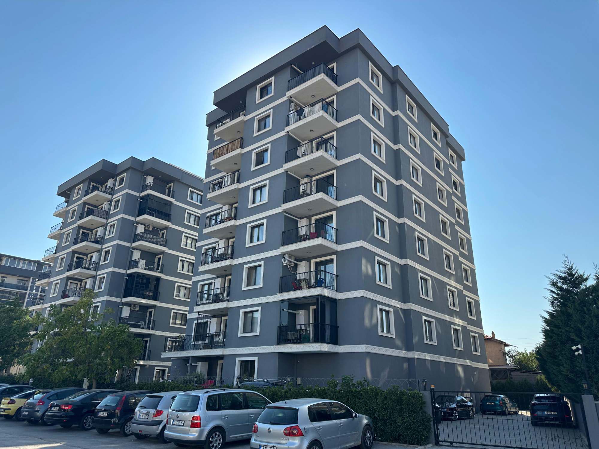23 MENEMEN KOYUNDEREDE SATILIK 1+1 DAİRE