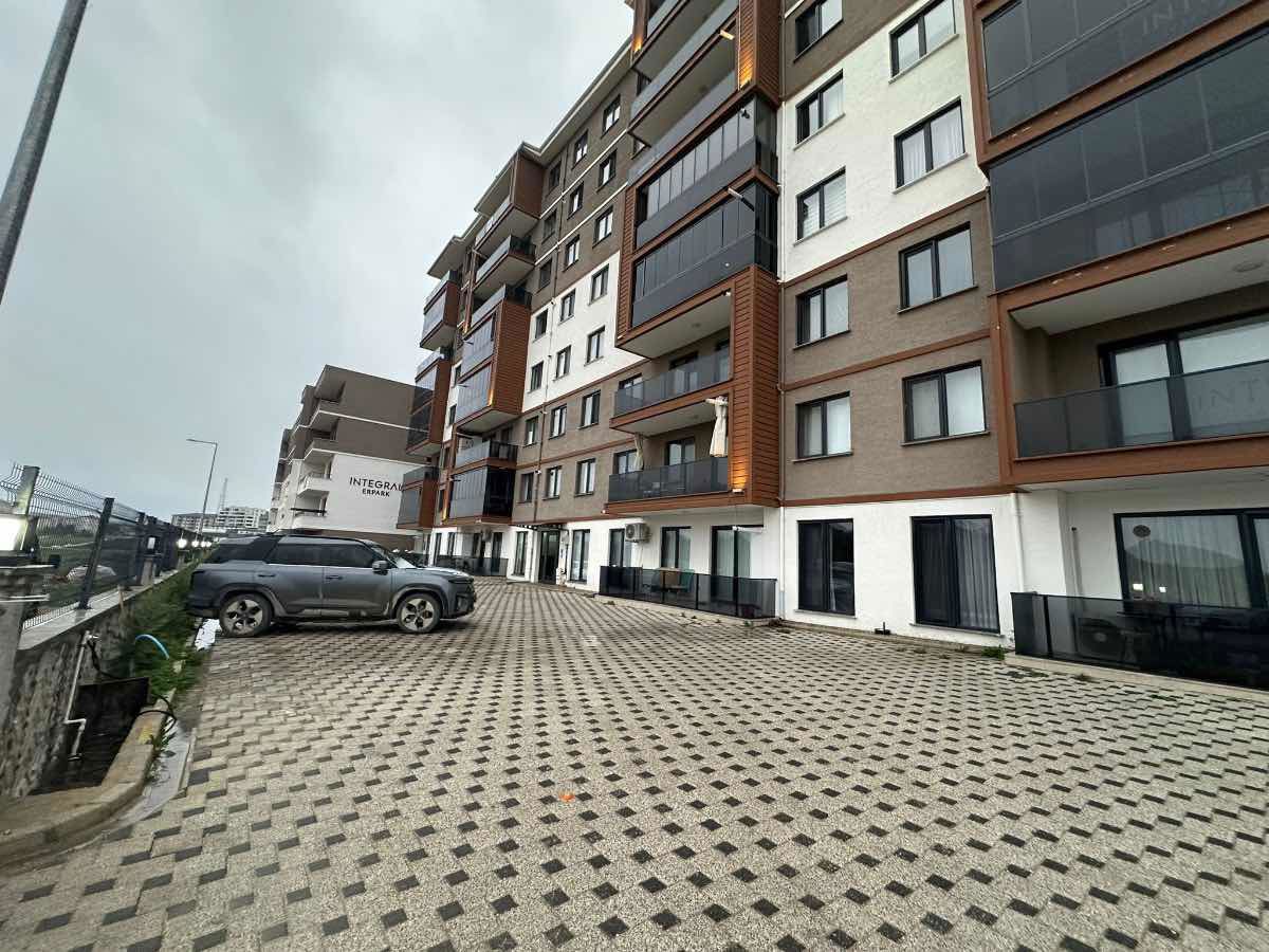 REMAX AREA DAN KURTULUŞ DA EŞYALI SATILIK ARA KAT 1+1 DAIRE