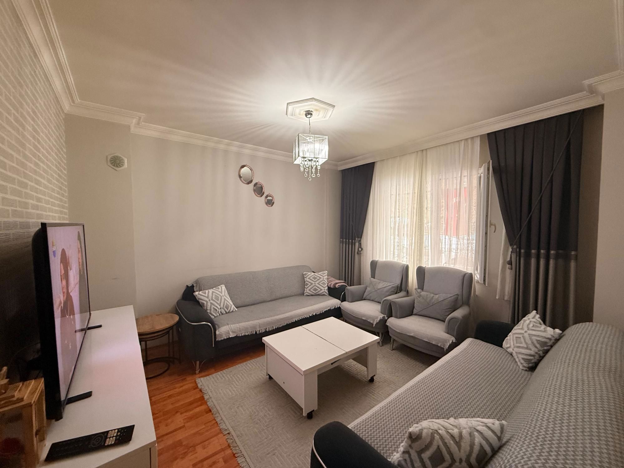 REMAX MAHAL'DEN ESENYURT E-5 YÜRÜME MESAFESİ 2+1 DAİRE