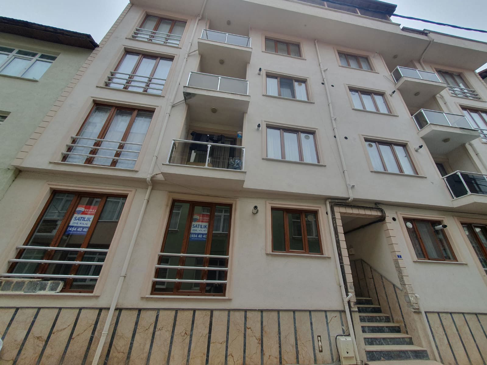 REMAX FREKANS'TAN 2+1 4 TEMMUZ MAHALLESİ'NDE KİRALIK DAİRE