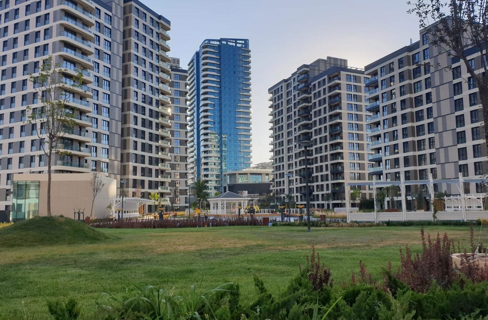 BAŞKENT EMLAK KONUTLARI'NDA, VADİ MANZARALI, 4+1 SATILIK DAİRE