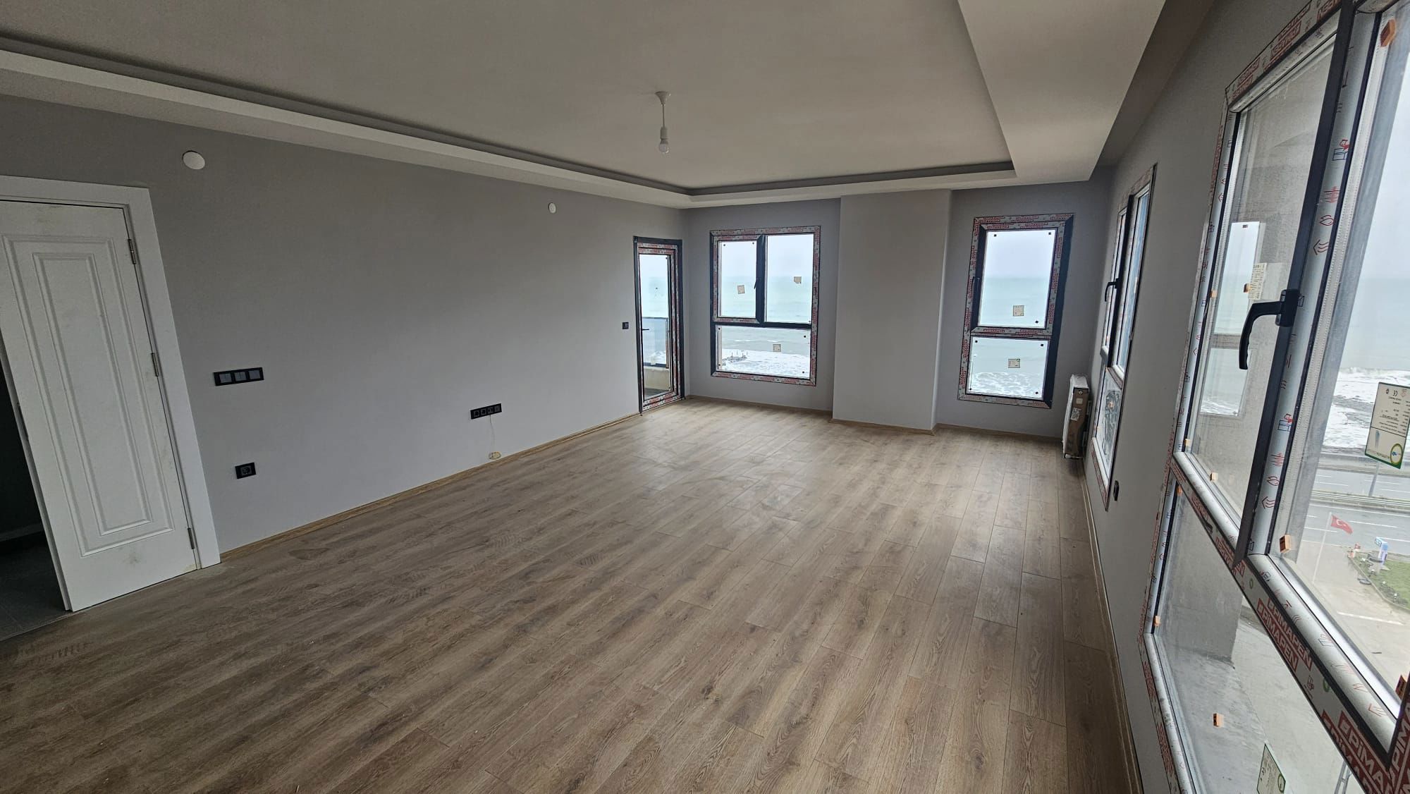 RE/MAX'DAN  MUHTEŞEM 3+1 DENİZ MANZARALI SATILIK DAIRE