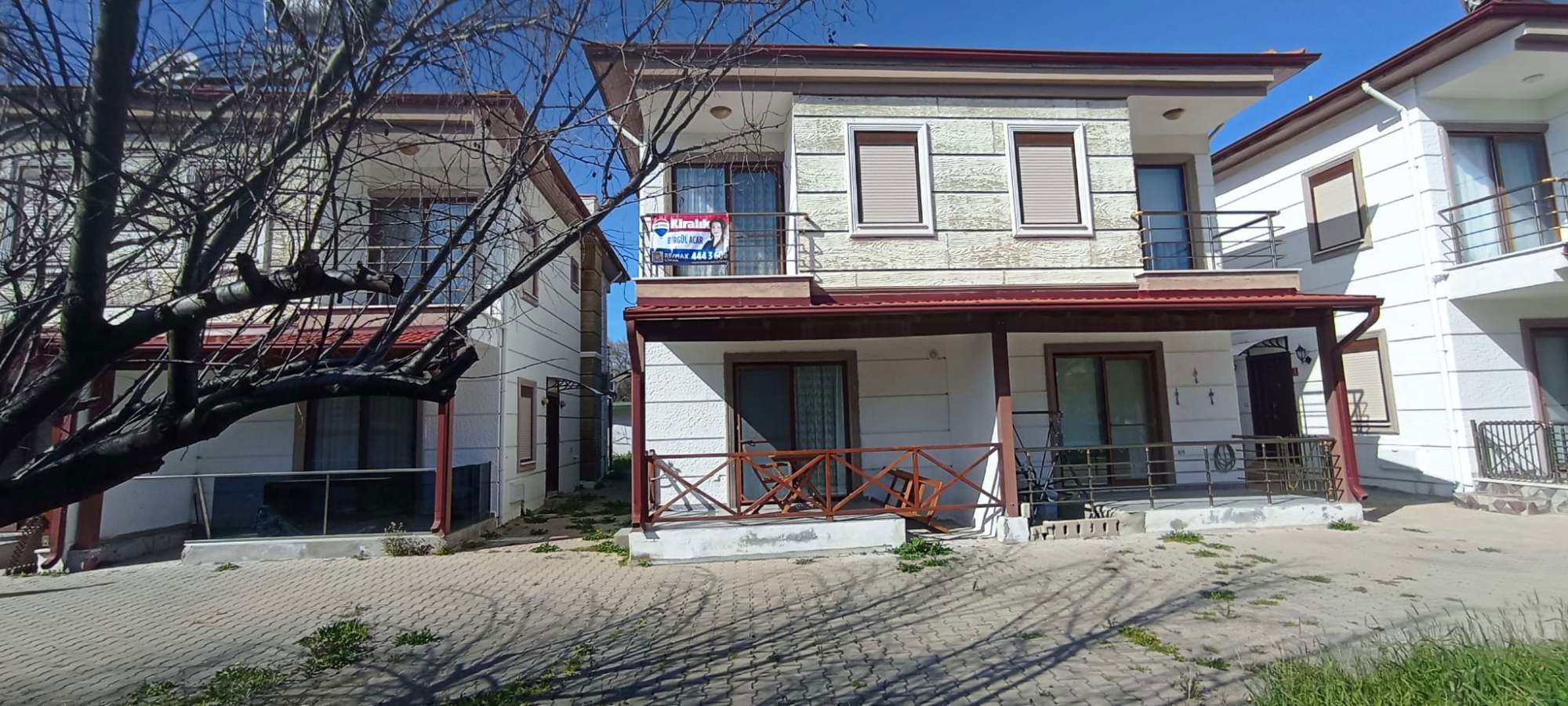 AYVALIK TUZLA MEVKII EŞYALI KIRALIK VILLA