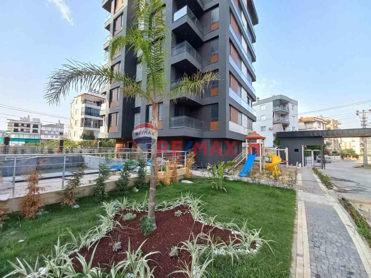 VARSAK KARŞIYAKA'DA PLATİN EVLER SİTESİNDE EŞYALI 2+1 SATILIK DAİRE