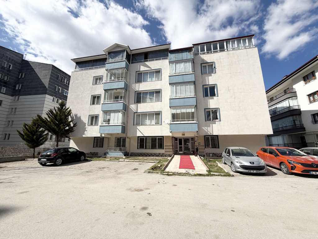 ÇANKAYA ODTÜ ORMAN MANZARALI ARA KAT 3+1 SATILIK DAİRE