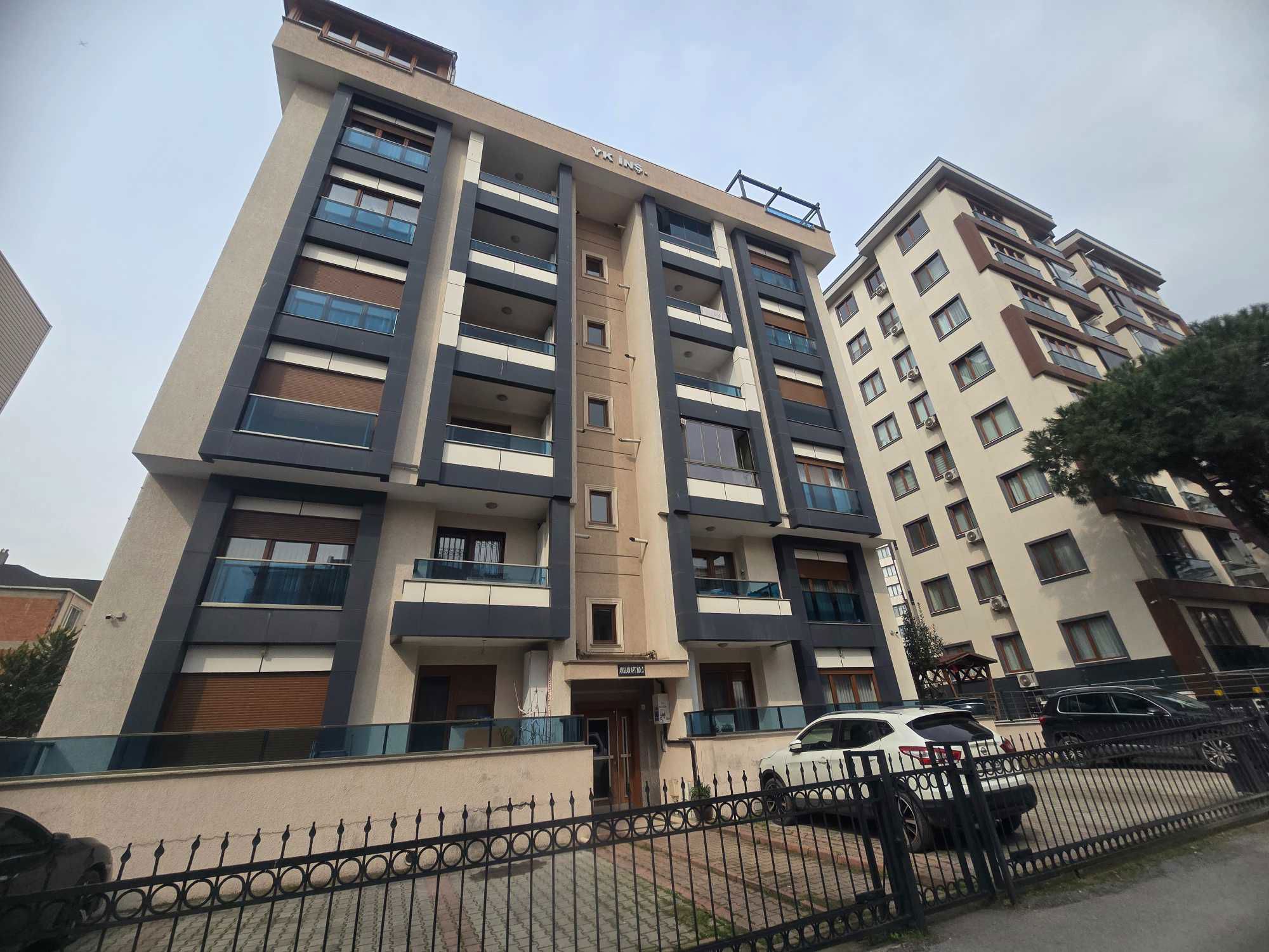 PENDİK BAHÇELİEVLER HARİKA KONUM 3+1 İSKANLI SATILIK DAİRE