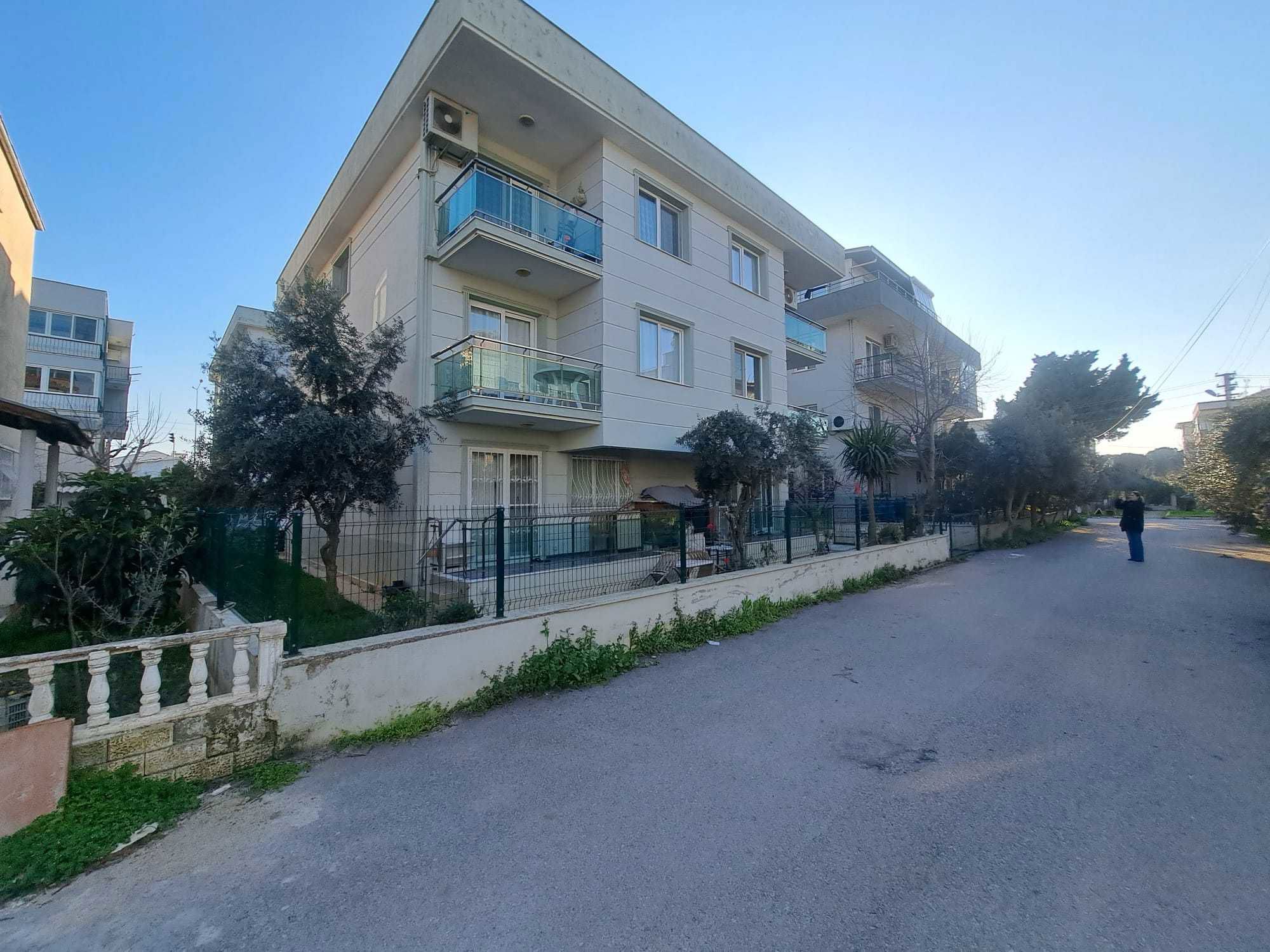 REMAX YELKEN'DEN ÜRKMEZDE FULL EŞYALI 2+1 KİRALIK BAHÇE KATI DAİRE