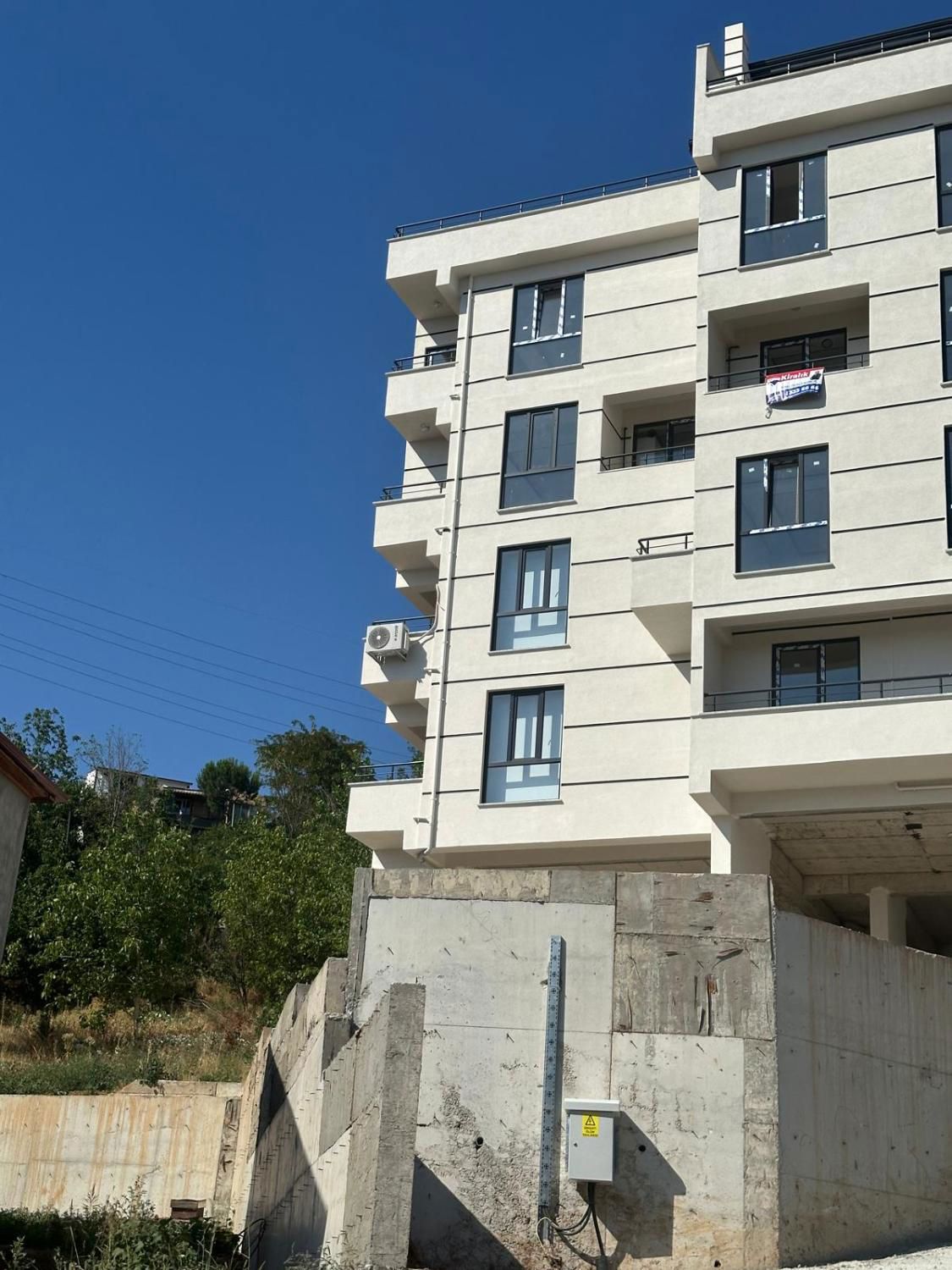 REMAX DREAM'DEN ALİKAHYA MERKEZ MAH. 2+1 ARA KAT SATILIK DAİRE