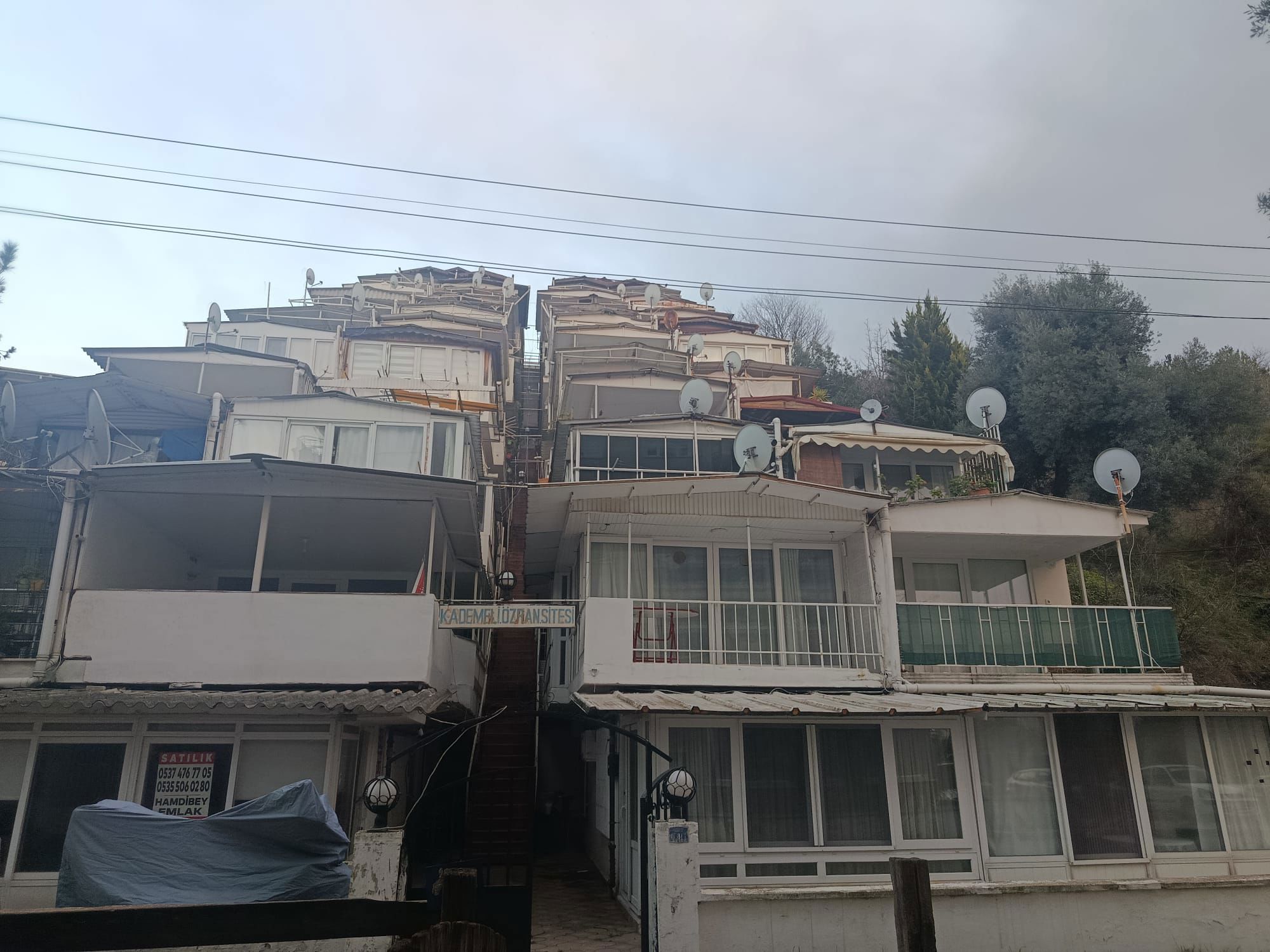ÇINARCIK KARPUZDERE MAH DENİZE ÇOK YAKIN 4+1 SATILIK GENİŞ DAİRE