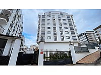 ÇAYIROVA HAVUZLU KAPALI OTOPARKLI SPOR SALONLU SİTEDE 3+1 DAİRE