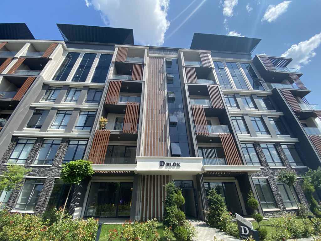 REMAX DREAM DEN KARTEPE ESİL 1+1