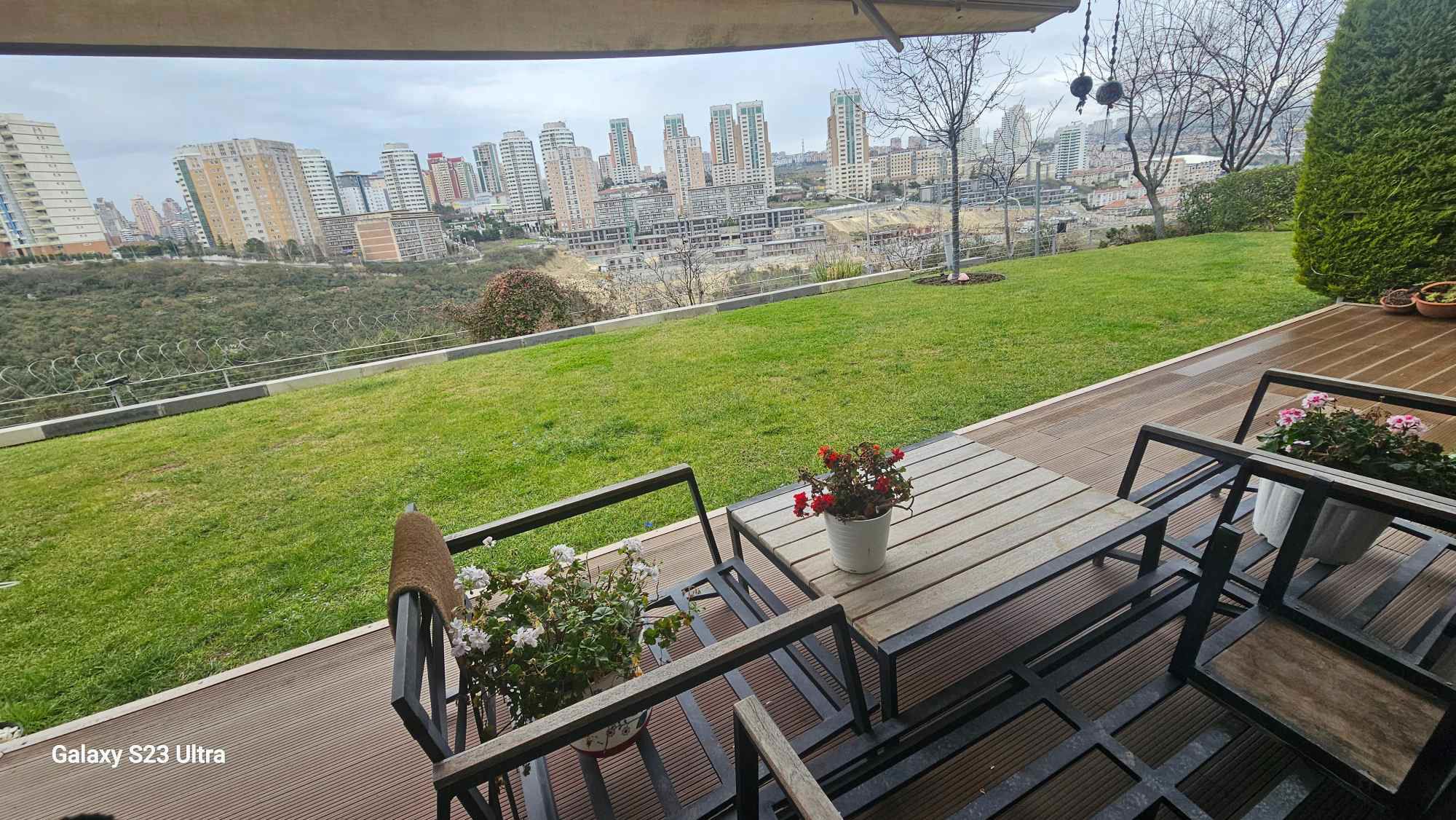 REMAX PRO PINAR'DAN BAHÇEŞEHİR MESA NUROL KİRAZLIBAHÇE 4+1  BAHÇE KATI SATILIK  DAİRE