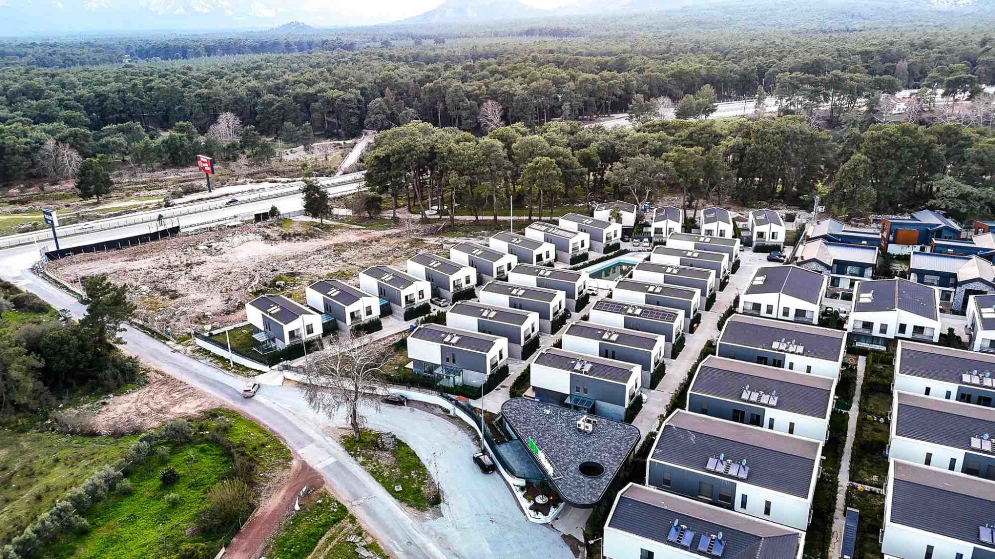 DÜZLERÇAMI'NDA SIFIR 5+1 LÜKS VILLA: PRESTIJ VE KONFOR