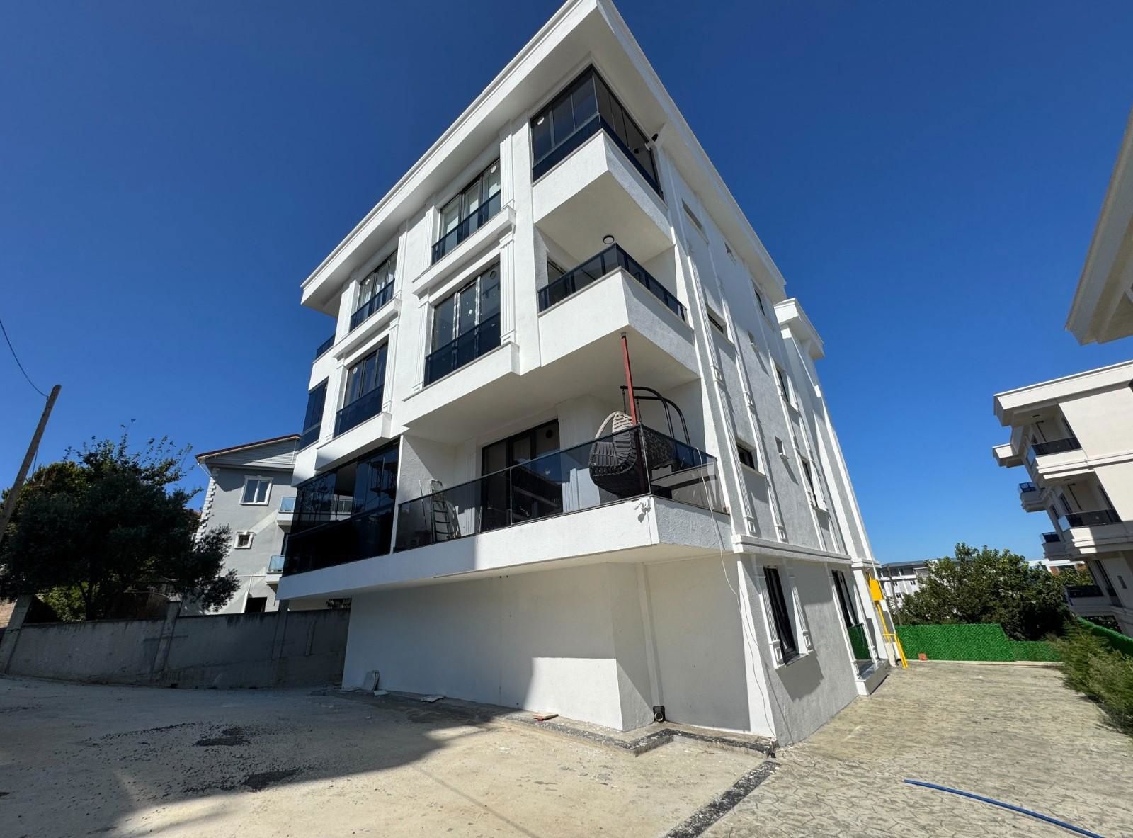 PARLA | KÖRFEZ TRAMVAYA 600 M 47 M² GENIŞ BALKONLU 1+1 DAIRE!