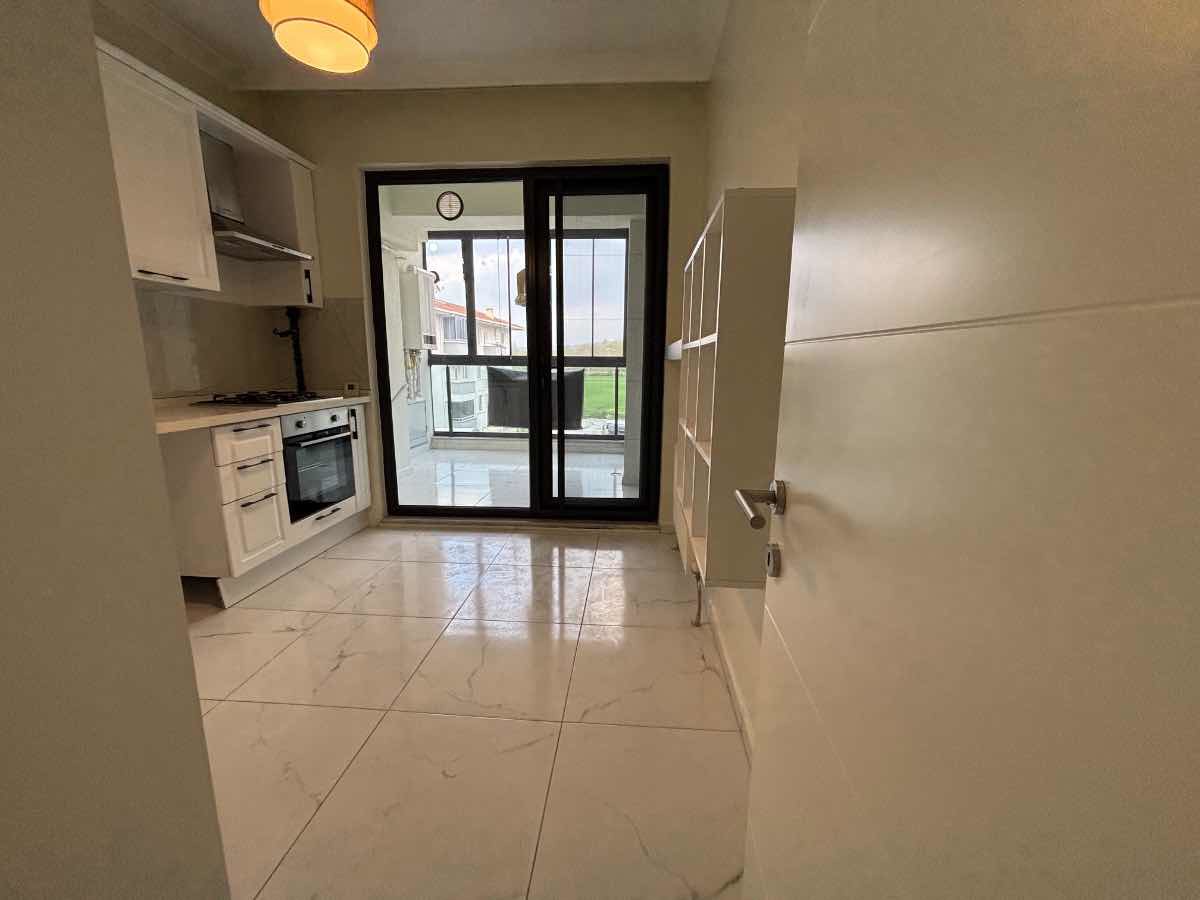 BİGA-ÇAN CADDESİ ÜZERİN'DE ÖN CEPHE SATILIK 3+1 MODERN DAİRE