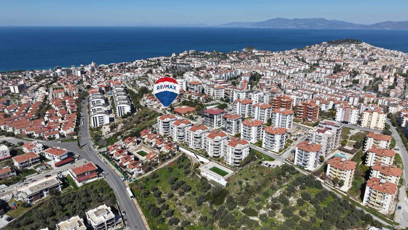 KUŞADASI SATILIK KADINLAR DENİZİ’NDE ÖNÜ AÇIK DENİZ MANZARALI 3+1 DAİRE