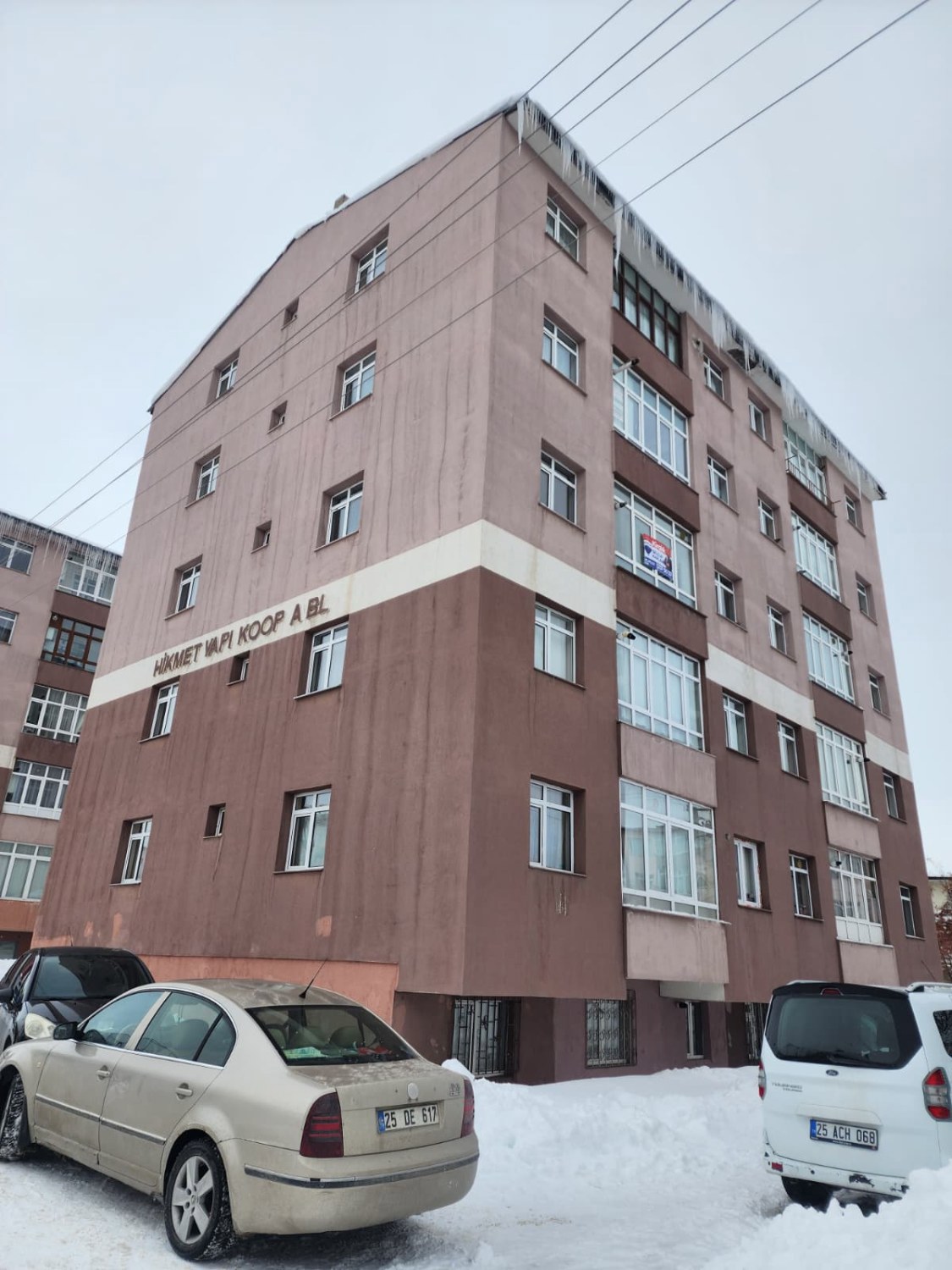 REMAX İLKE'DEN YUNUSEMRE'DE 3+1 İÇİ YAPILI KİRALIK DAİRE