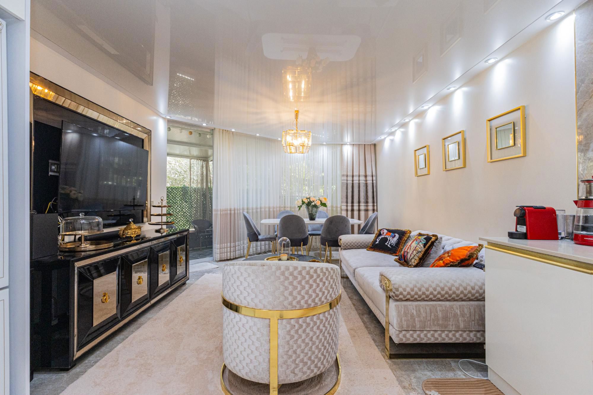 BELEK MERKEZDE BEST HOLIDAY SİTESİNDE SATILIK HAVUZLU 3+1 TRİPLEKS VİLLA