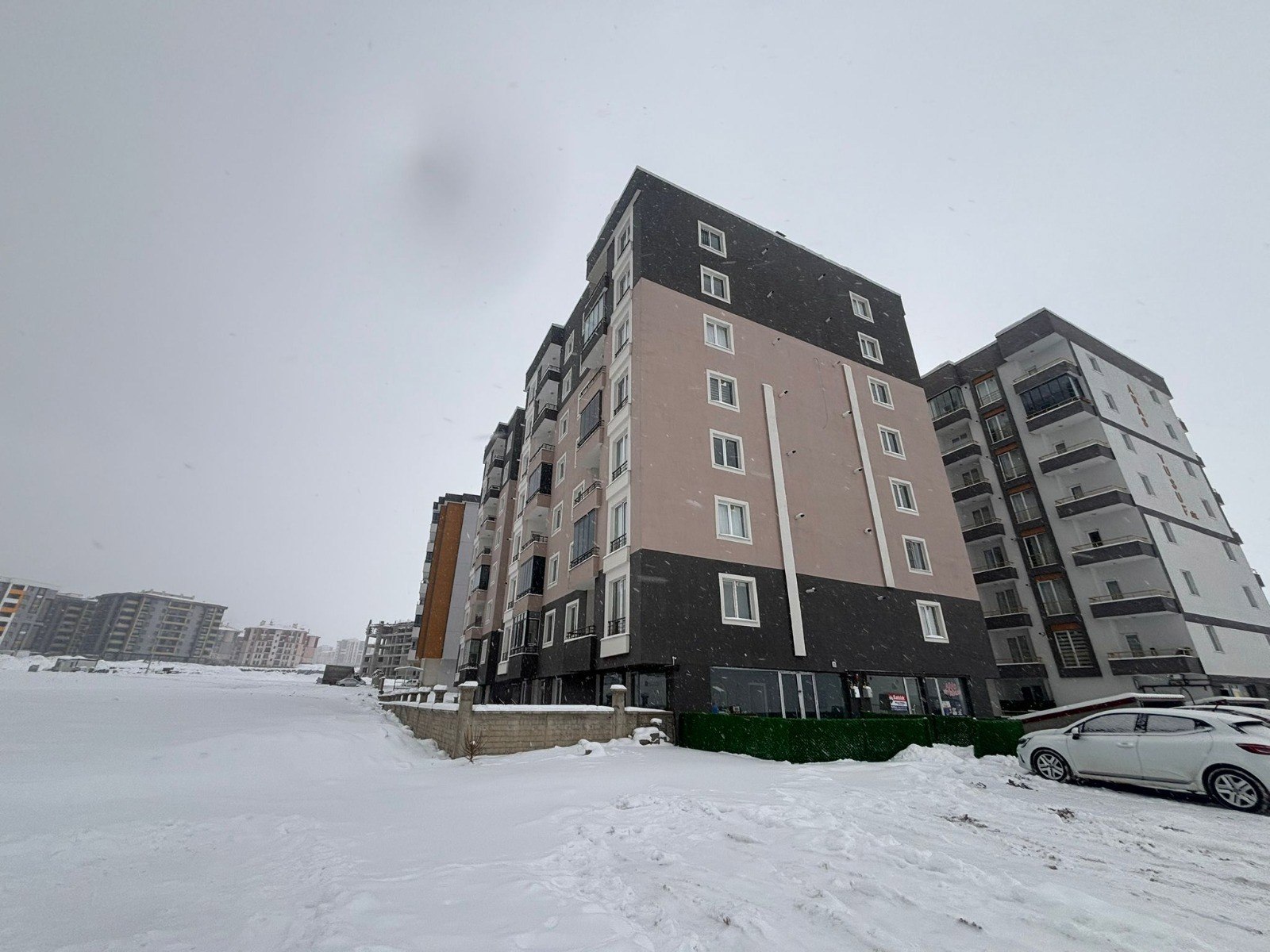REMAX İLKE'DEN YILDIZKENT'TE GÜZEL KONUMDA 2+1 SATILIK LÜX DAİRE