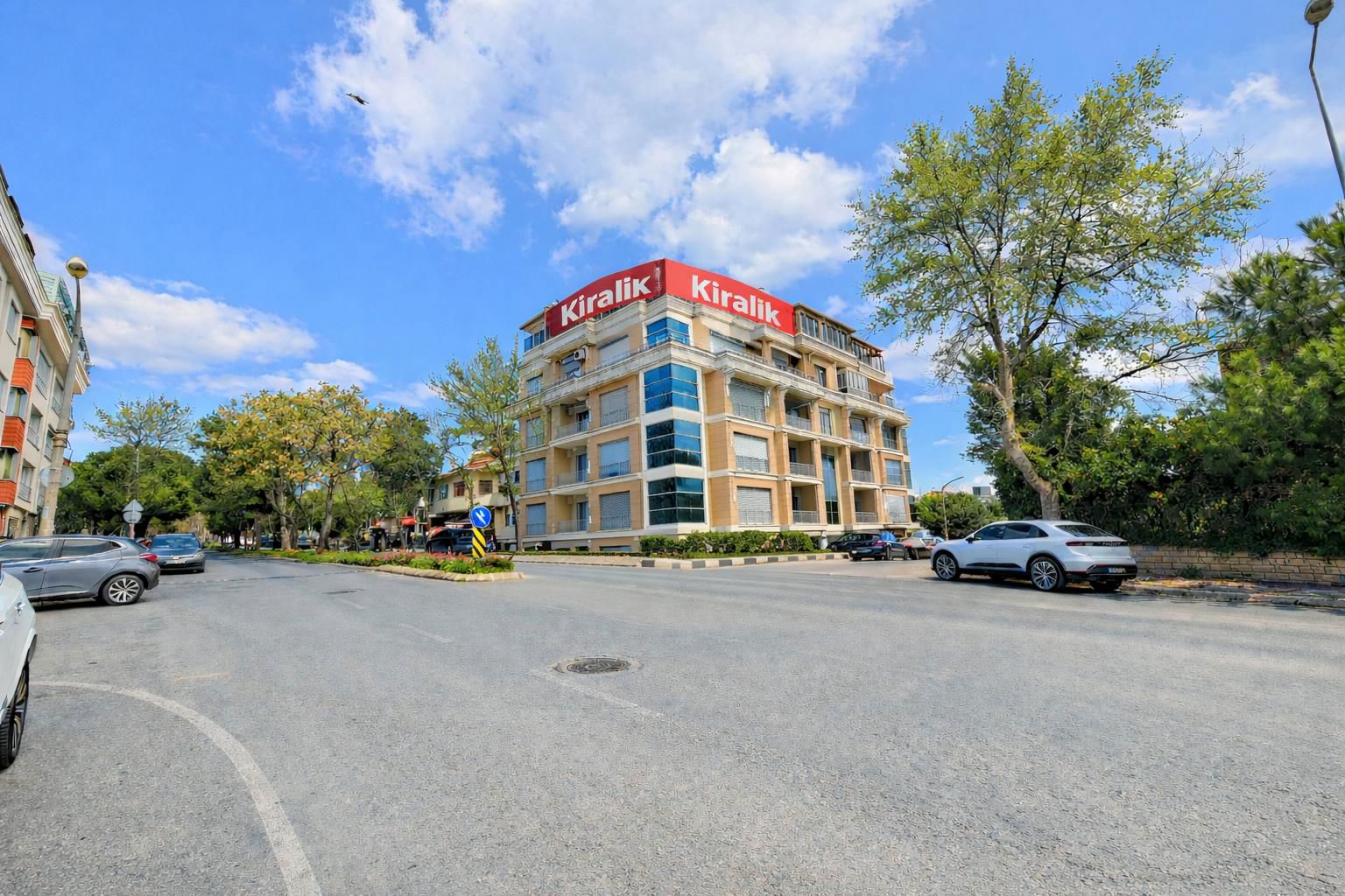 FLORYA BASINKÖY TERASLI 230 M2 NET DENİZ MANZARALI 3+1 DAİRE