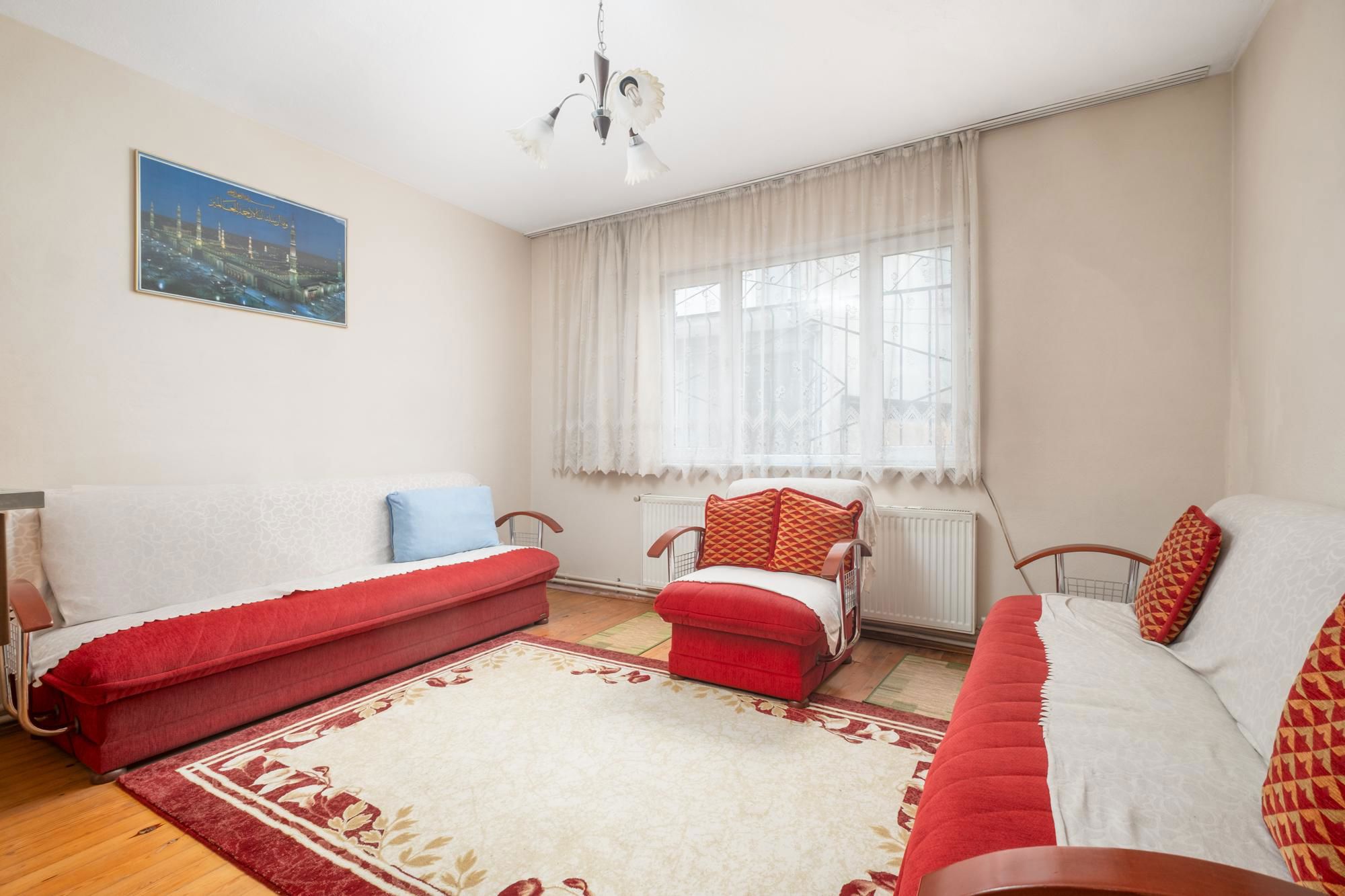 REMAX ADVANTAGE'DEN KÜÇÜKBALIKLI MÜSTAKİL 2 KATLI EV