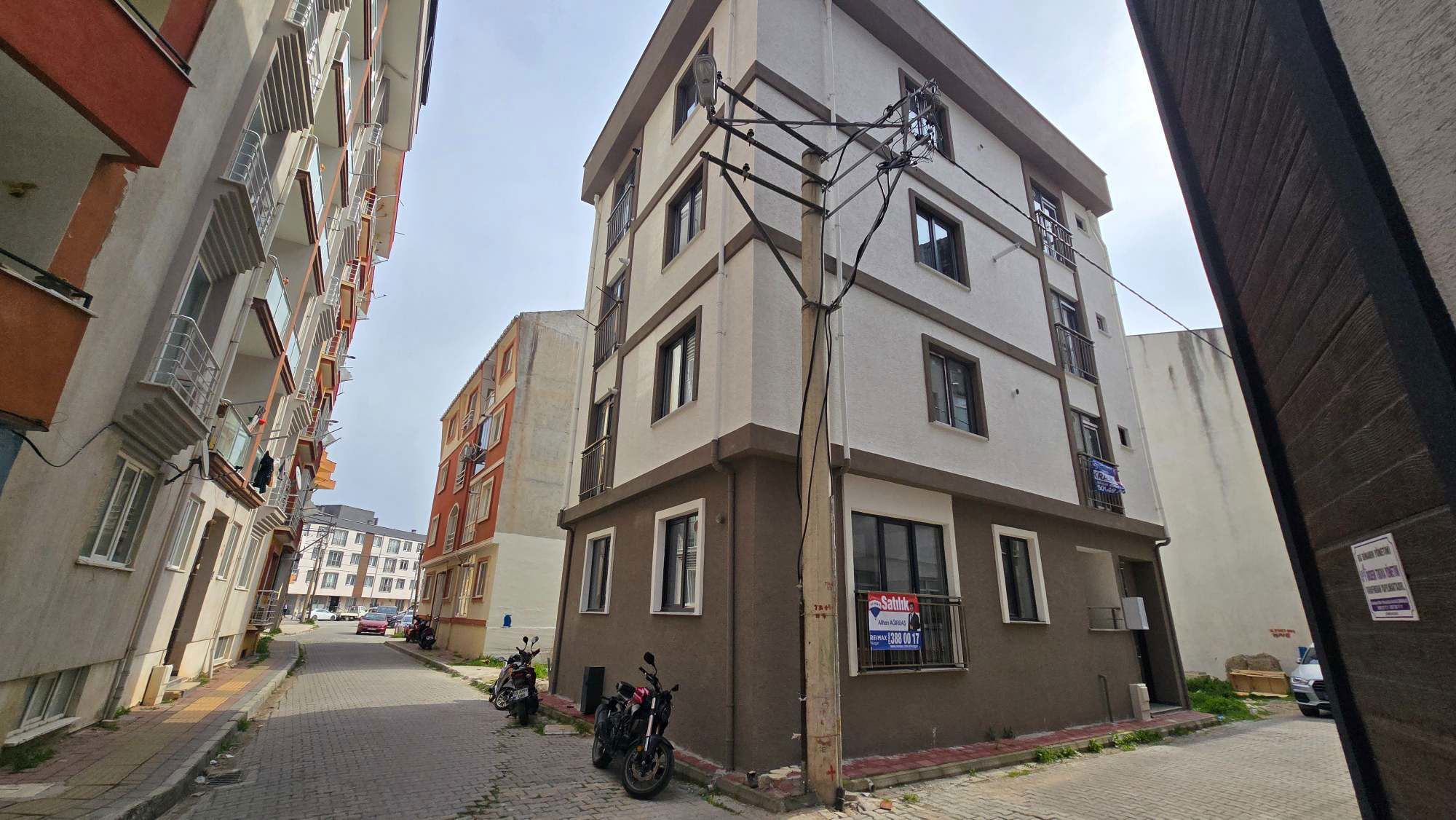ÇANAKKALE MERKEZ BARBAROS MAHALLESI 2+1 SATILIK DAIRE