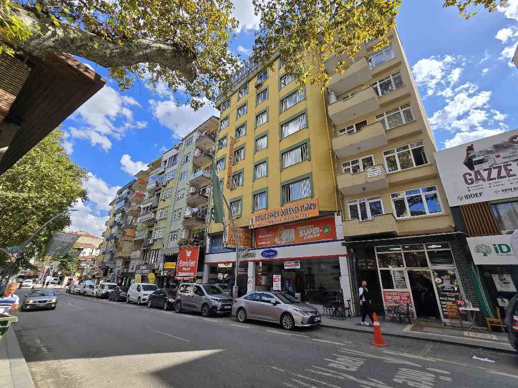 RE/MAX DREAM FARKIYLA İZMİT MERKEZDE KİRALIK 1+1