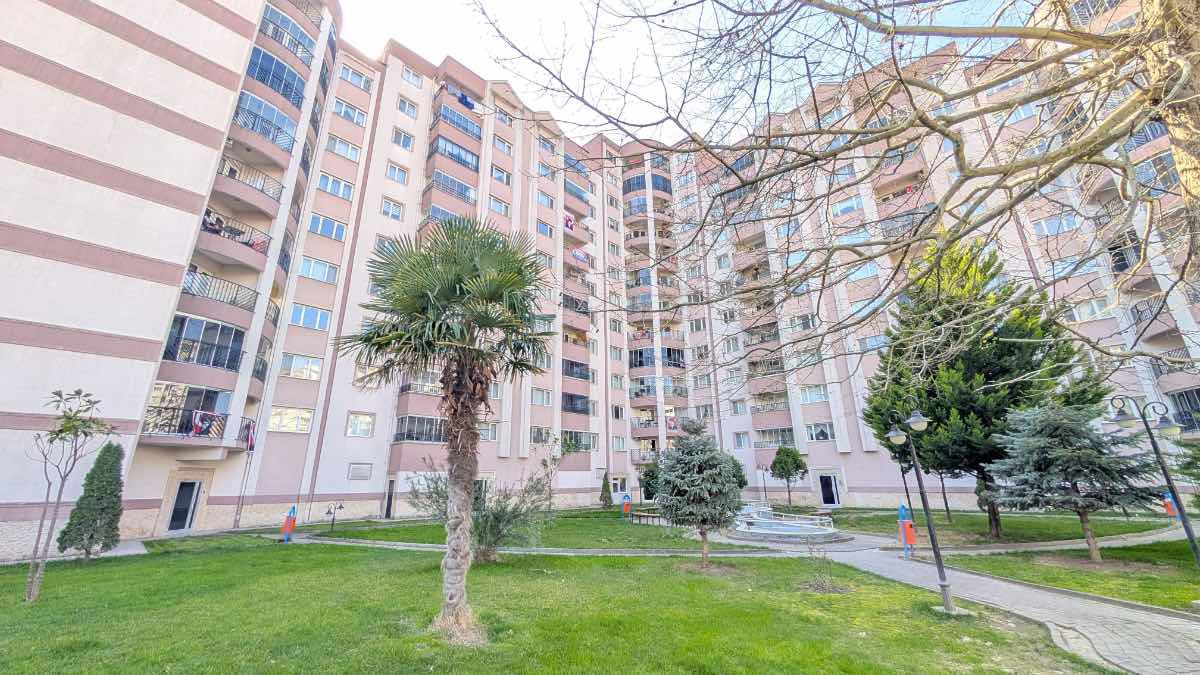 REMAX BEYAZ BATUKENT 4 SITESI 3+1 KIRALIK DAIRE
