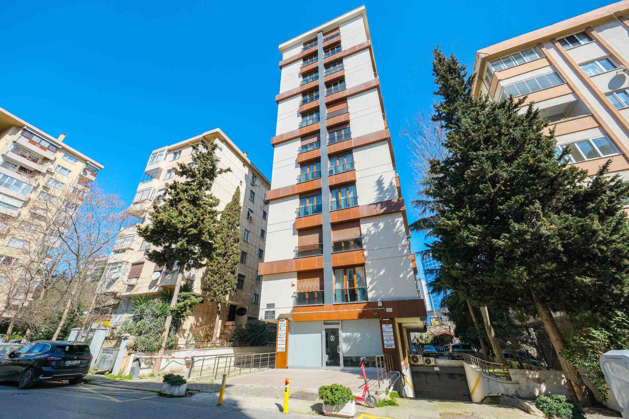 KADIKÖY KOZYATAĞI MUHTEŞEM KONUMDA YENİ BUTİK BİNADA SATILIK 2+1 DAİRE