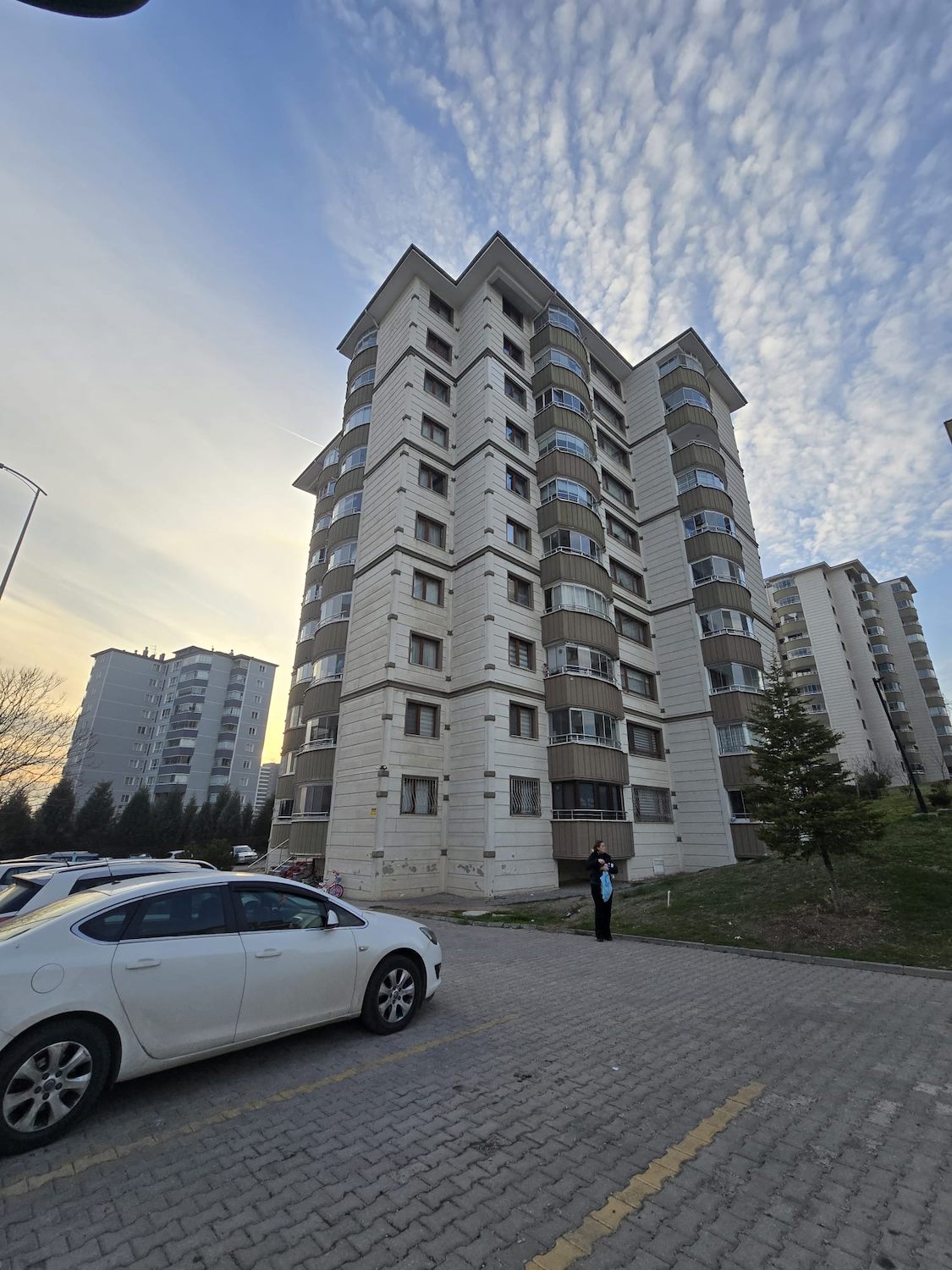 ATA MAHALLESİ SATILIK 3+1