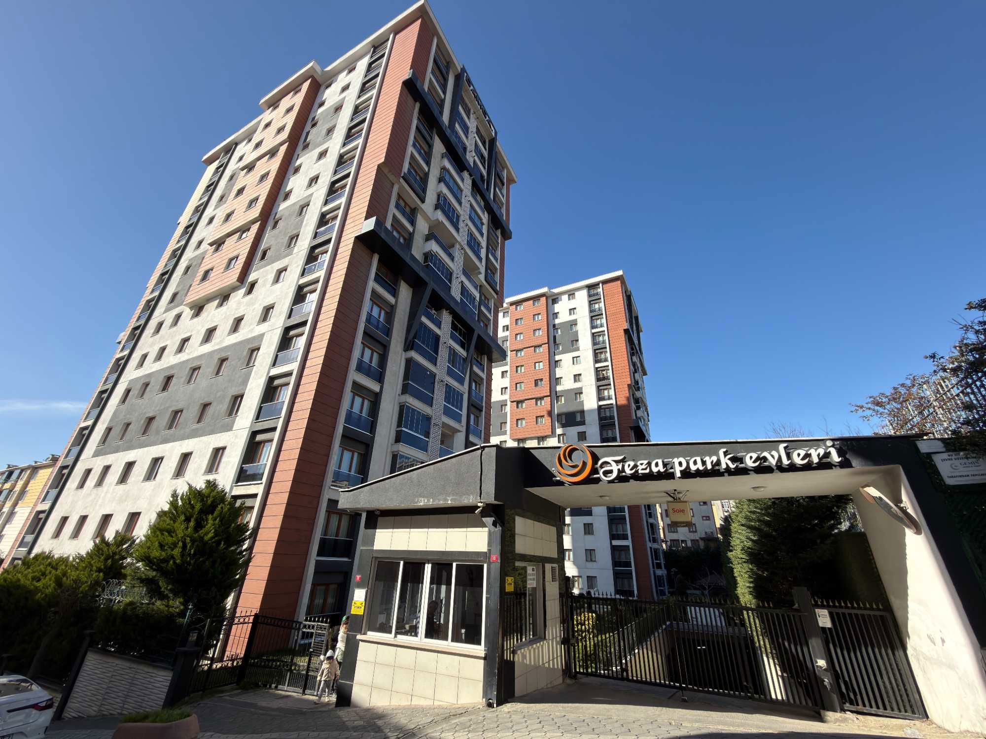 FEZA PARK GÜNEŞLİ EVLERİNDE SATILIK 3+1 DAİRE