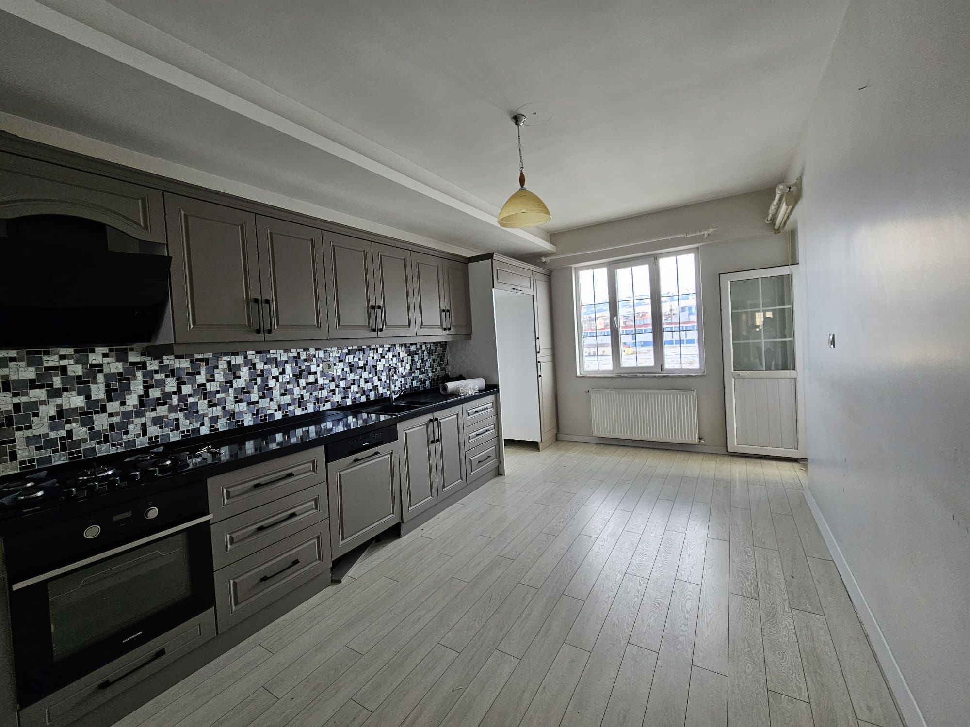 REMAX İLKE'DEN İSTASYON BERRAK EVLER'DE 4+1 LÜKS SATILIK DAİRE