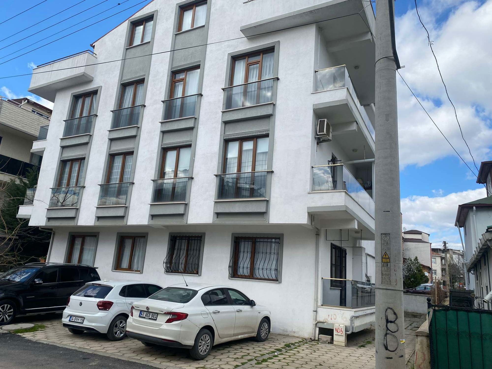 GEBZE İSTASYON'DA İSKANLI MARMARAYA YÜRÜME MESAFESİNDE SATILIK 2+1