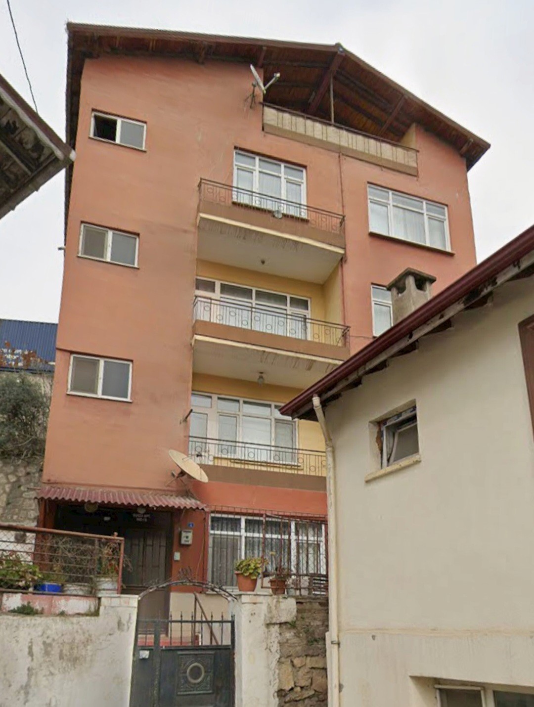 RE/MAX DREAM'DEN HEREKE SAHİLDE 2+1 BAHÇEKATI
