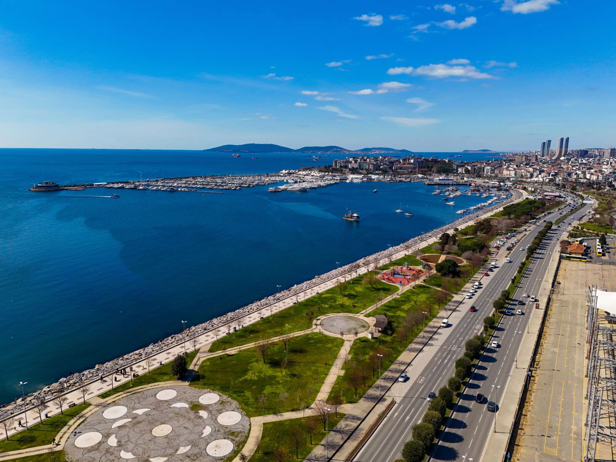 SİLTAŞ MARİNA'DA NADİR BULUNAN SATILIK 2+1 DAİRE