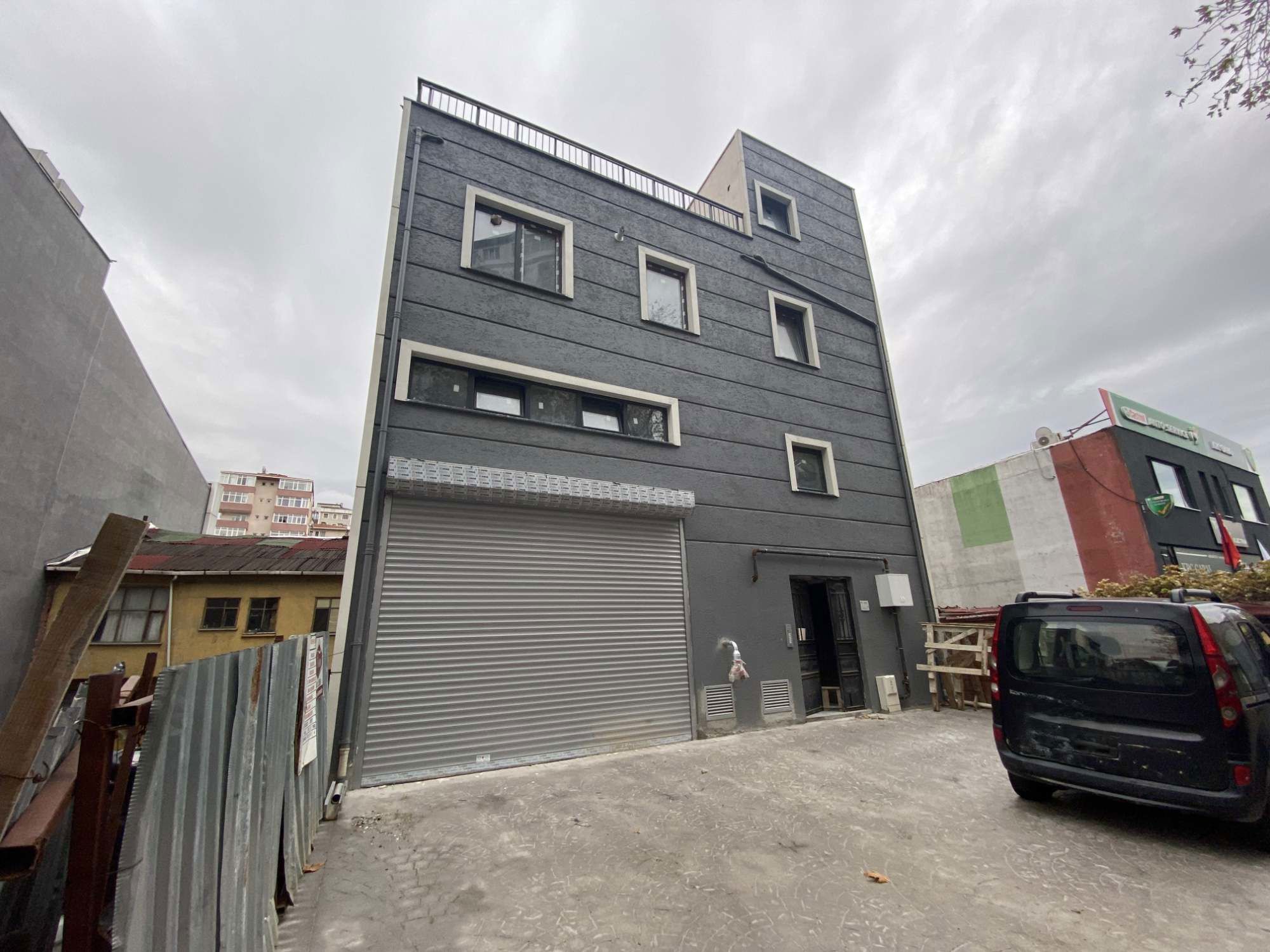 REMAX | İÇERENKÖY SIFIR BINA METROYA YAKIN KIRALIK 1+1