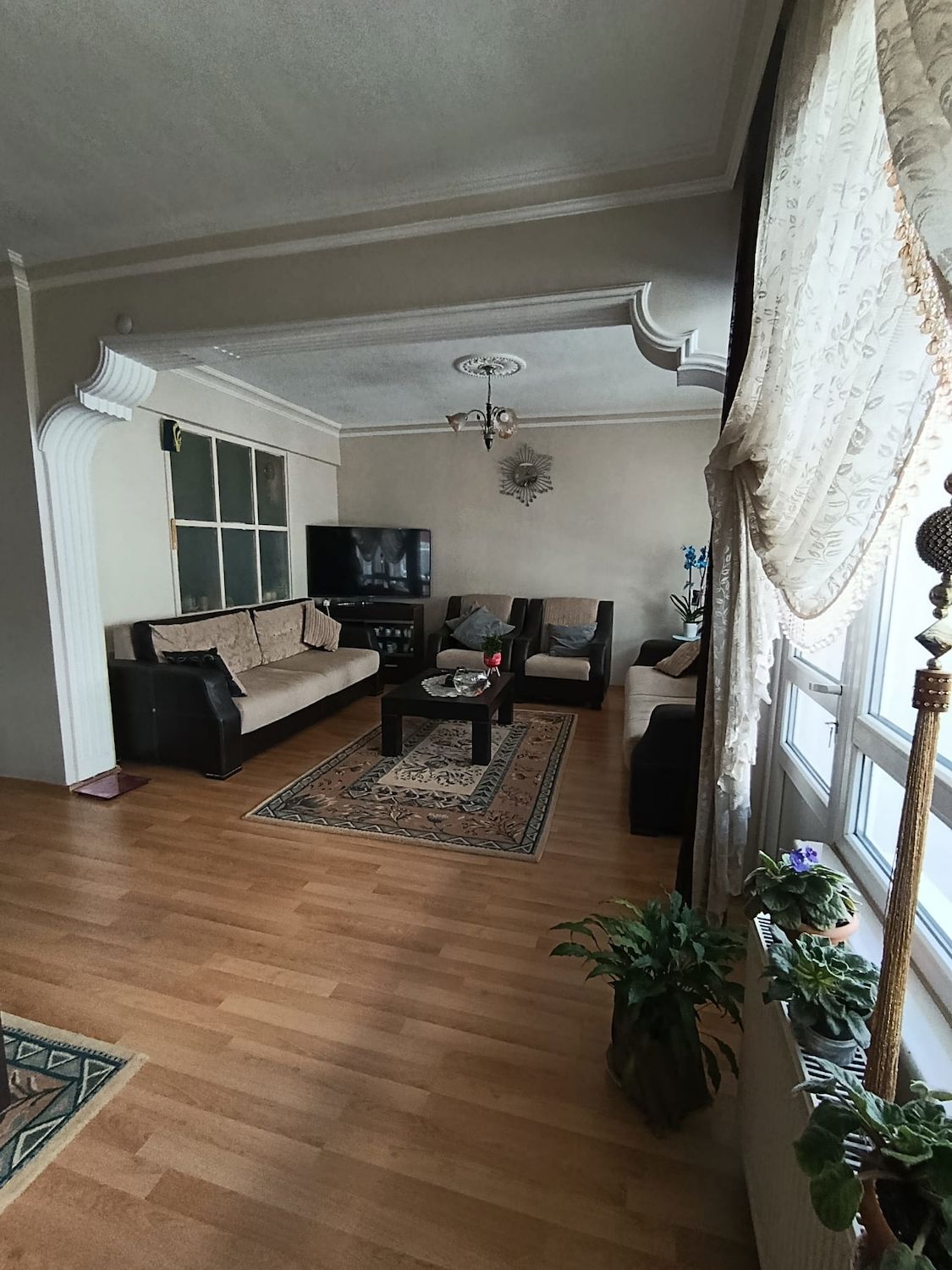 REMAXPARLA  KADIKÖY'E SATILIK FIRSAT 3+1