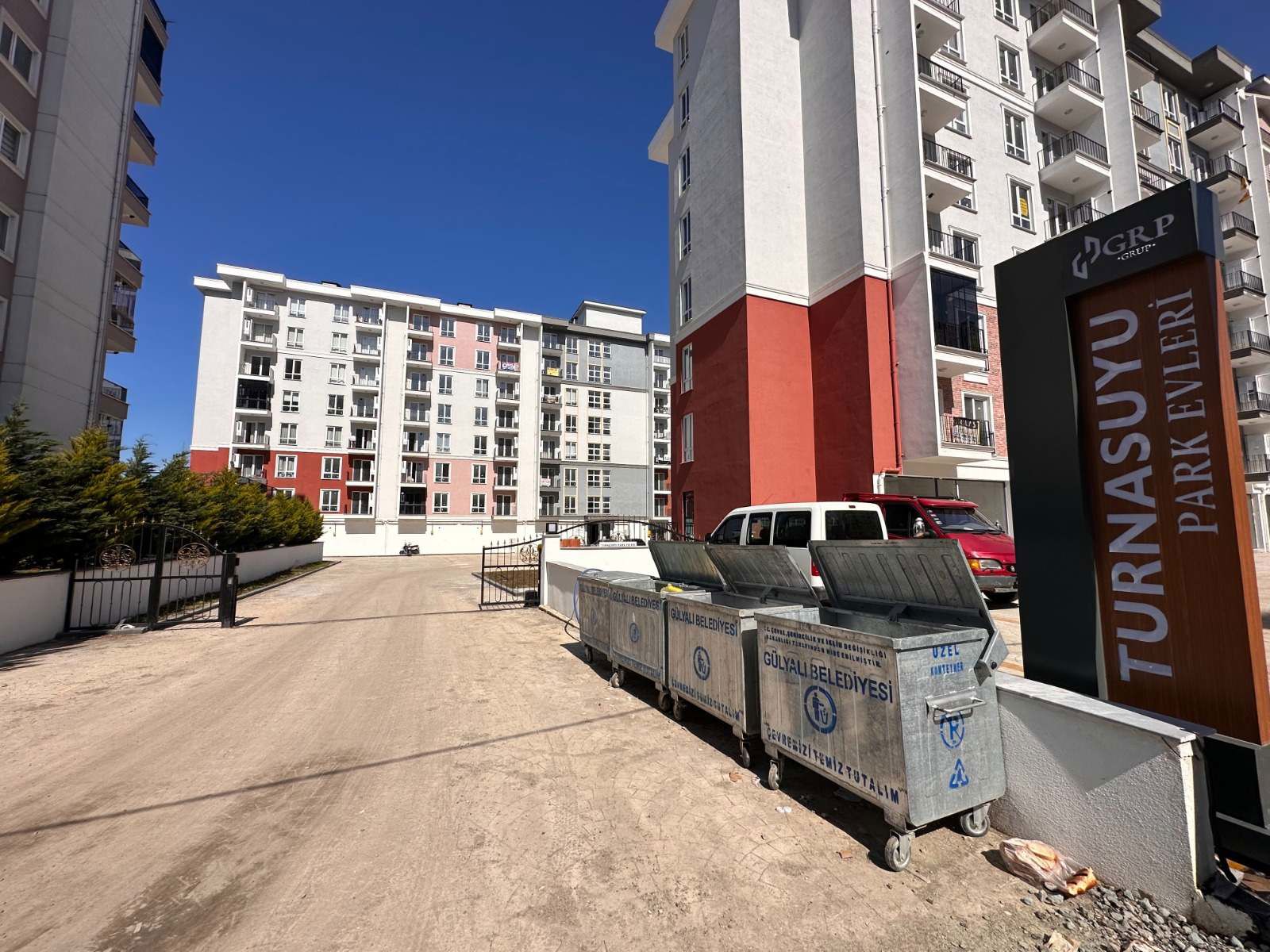 ŞEHIR HASTANESI YANI SITE İÇINDE FULL EŞYALI LÜKS 1+1 KIRALIK